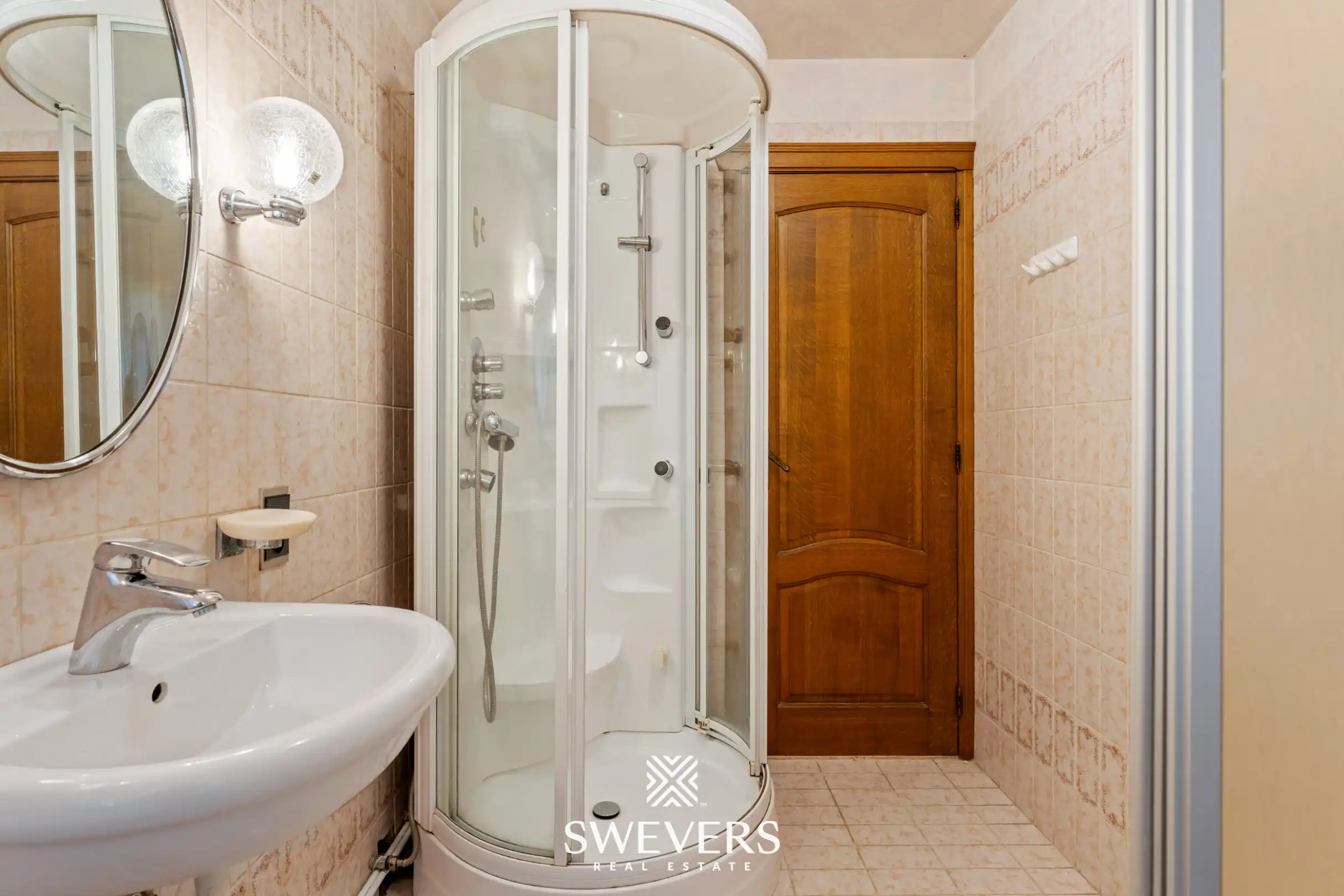 Ruime open bebouwing met inpandige garage en mooie tuin nabij het centrum van Hasselt foto 23