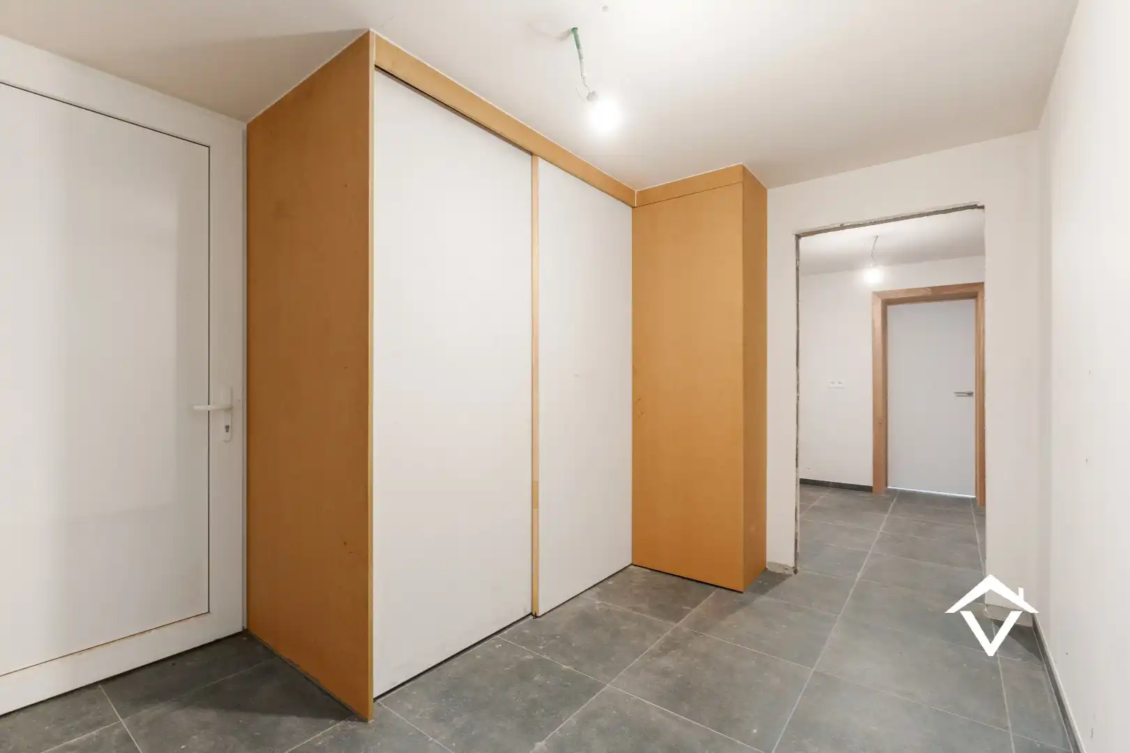 Ruime, energiezuinige gezinswoning met 6 slaapkamers, carport en zuidgerichte tuin foto 15