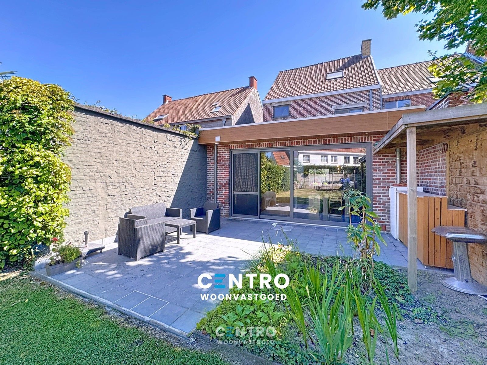 UITERST karaktervolle burgerwoning met 3 à 4 slpks, garage én tuin! foto {{pictureIndex}}
