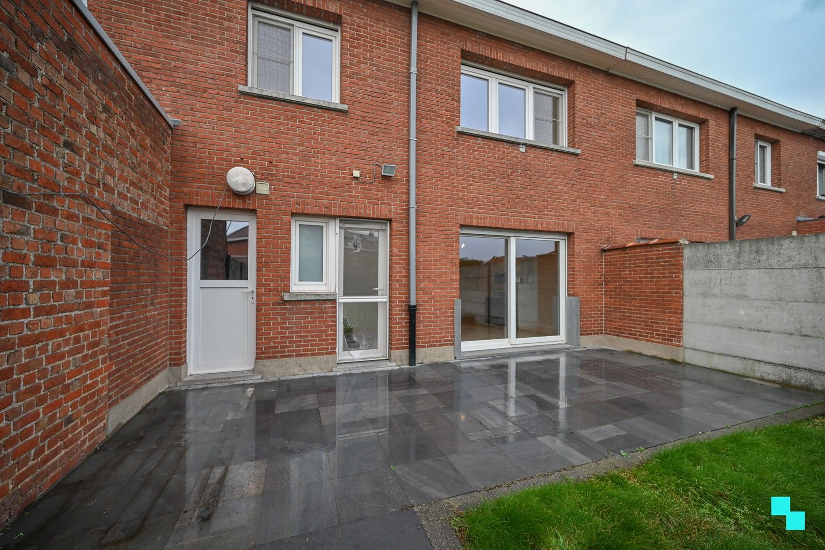 Rustig gelegen ééngezinswoning nabij centrum Izegem met garagebox en uitweg foto 12