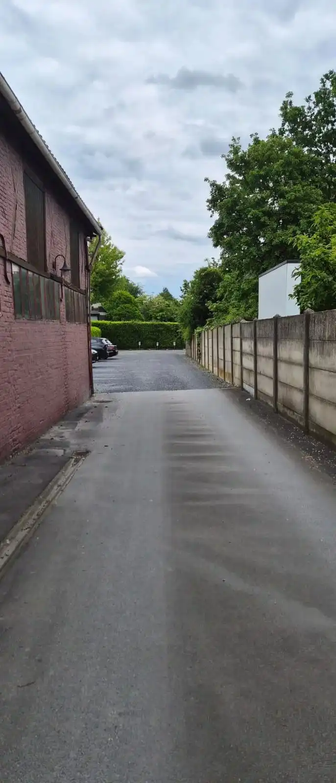 Autostaanplaats te huur foto 2