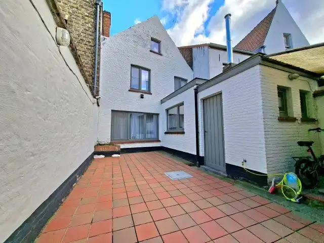 Rijwoning met trapgevel foto 12