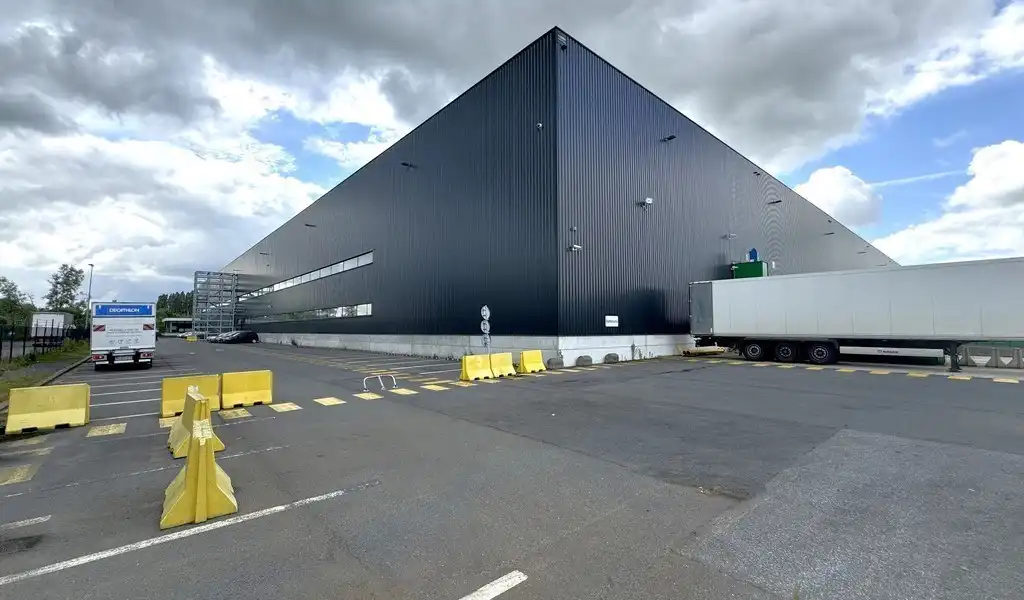 Logistieke loods te huur in IZ De Hulst Willebroek foto 5