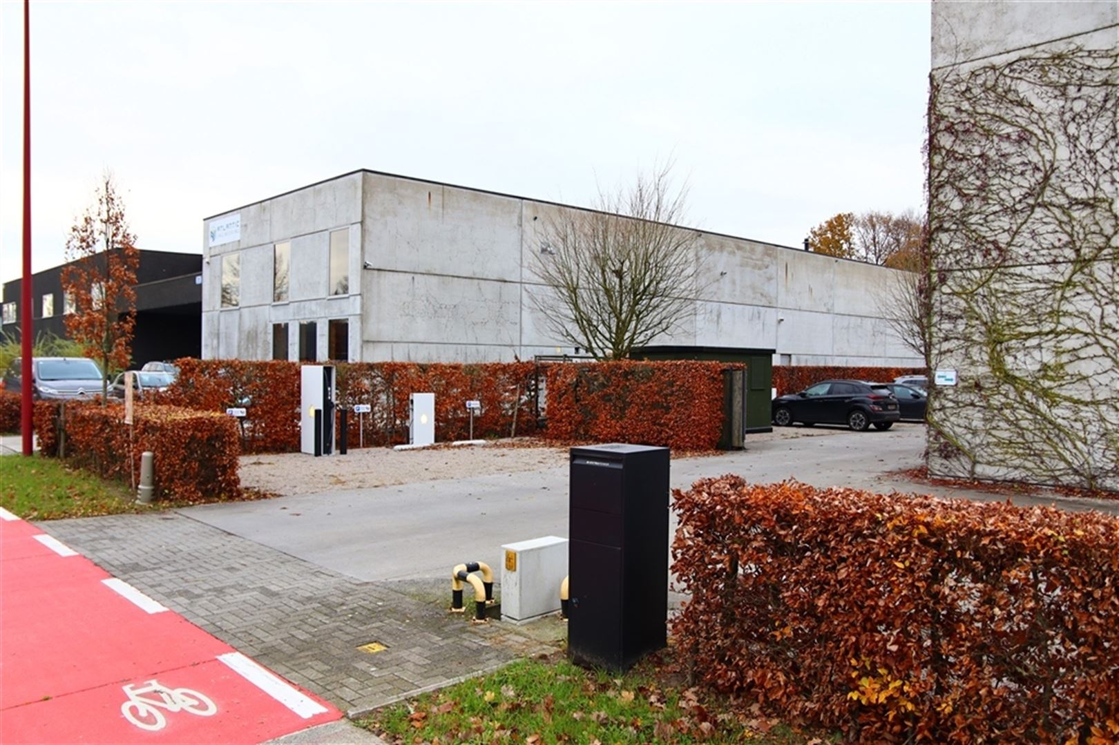 Magazijn + passief kantoorgebouw foto 22
