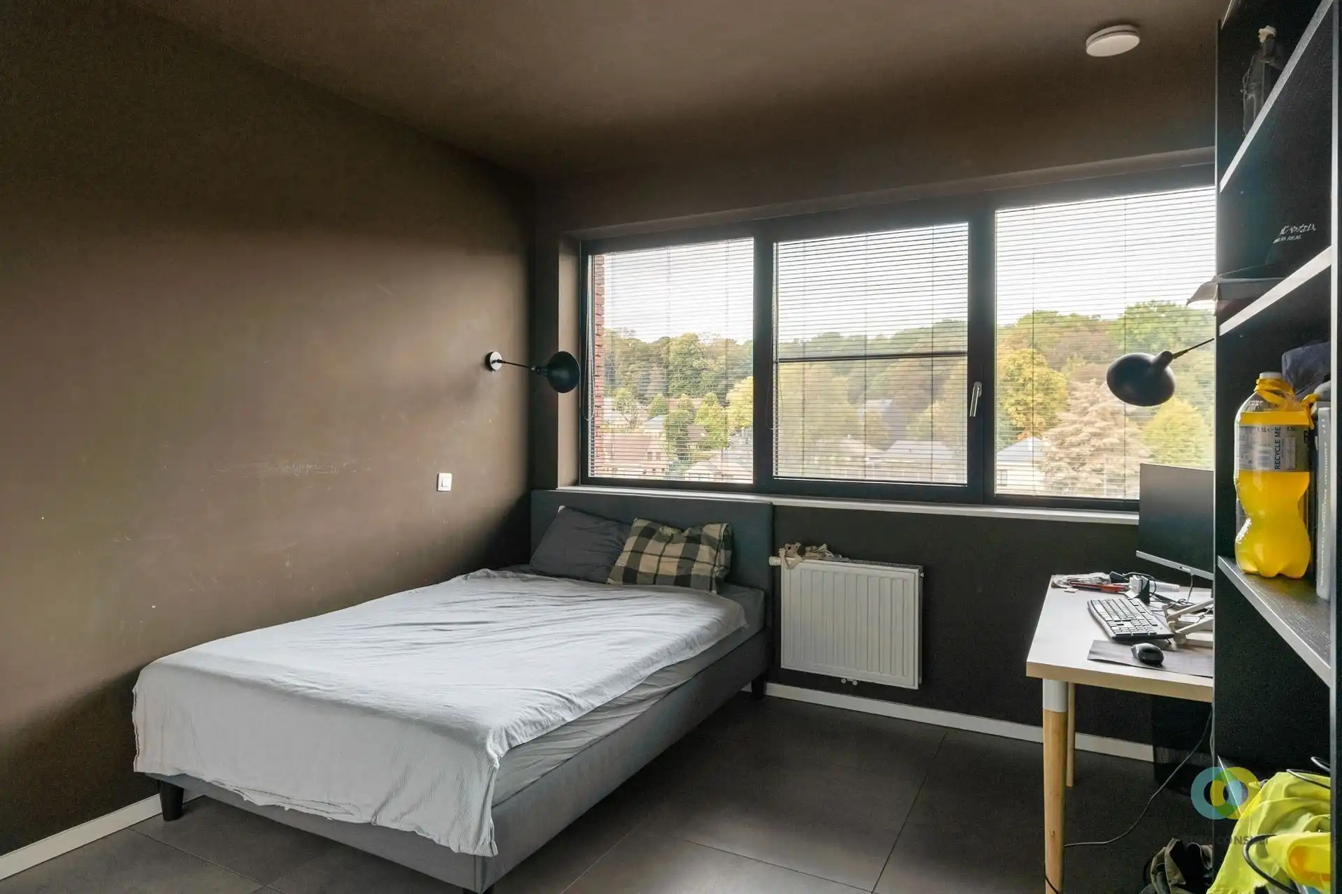 Stijlvol  3-slaapkamerappartement met waterzicht foto 12