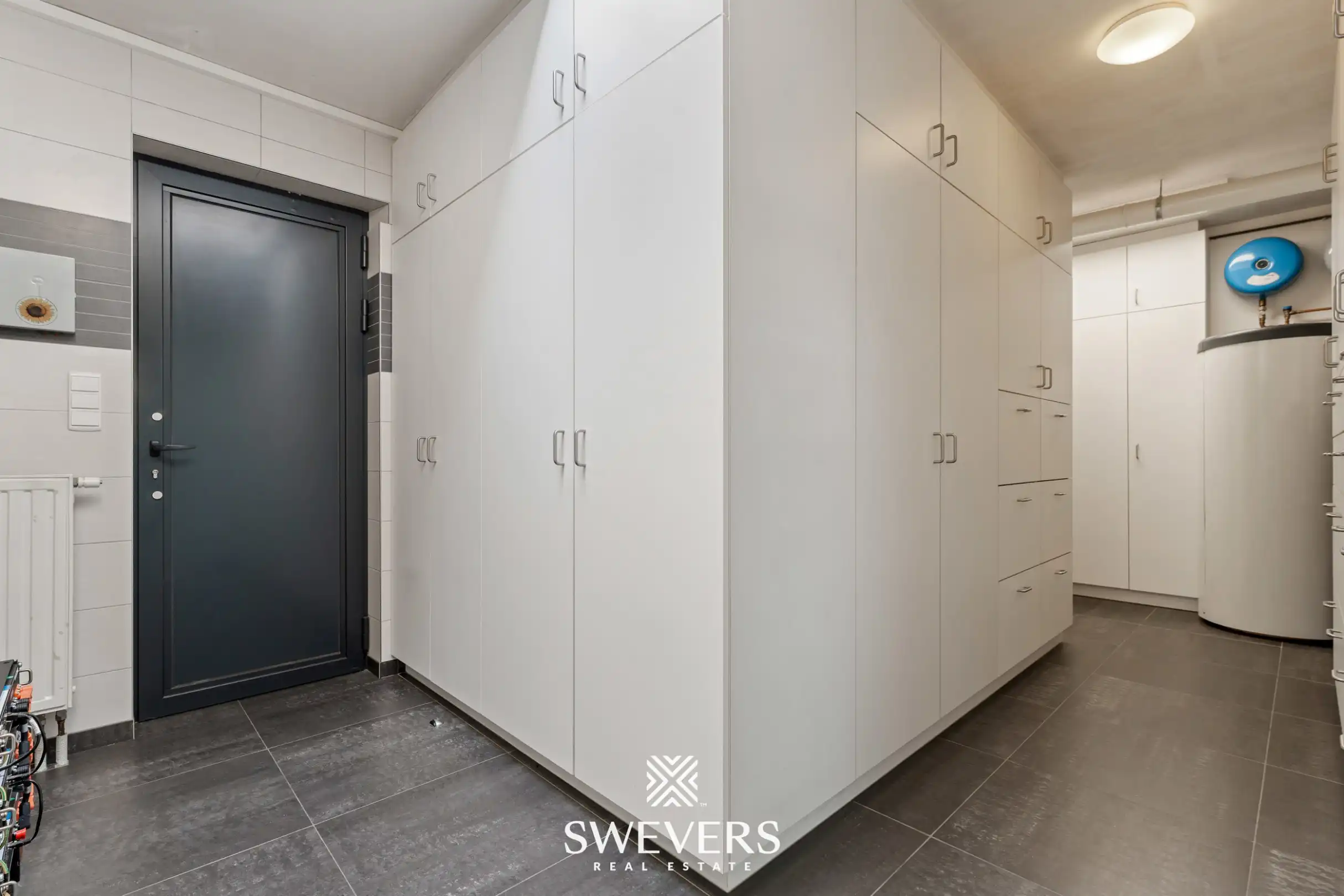 Instapklare woning met prachtig aangelegde tuin en overdekt terras foto 12