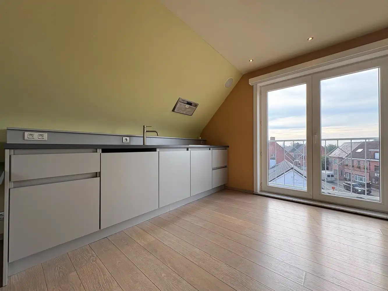 Instapklare appartement in hartje Torhout foto 3