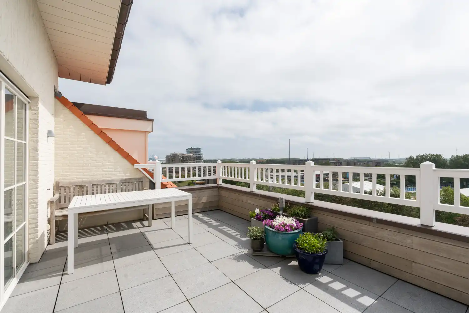 Luxueus en lichtrijke penthouse met zuidgerichte terrassen vlakbij het strand foto 16