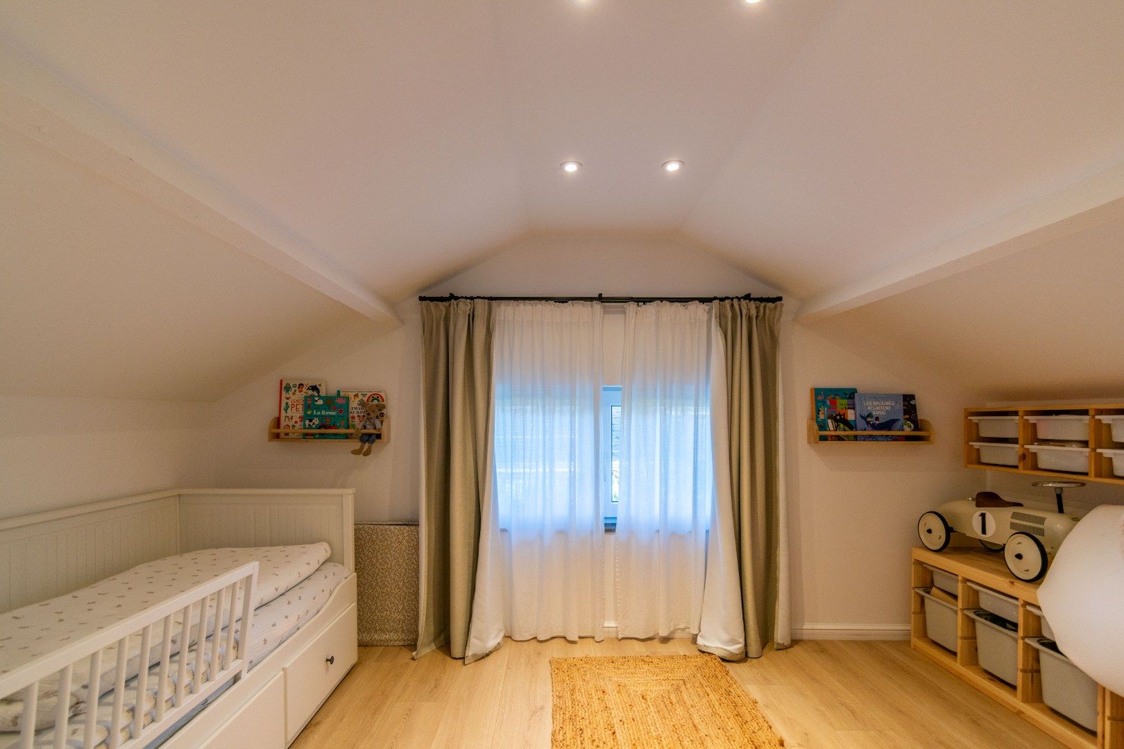 Een ingrijpend vernieuwbouwde, energiezuinige (label B) villa  foto 18