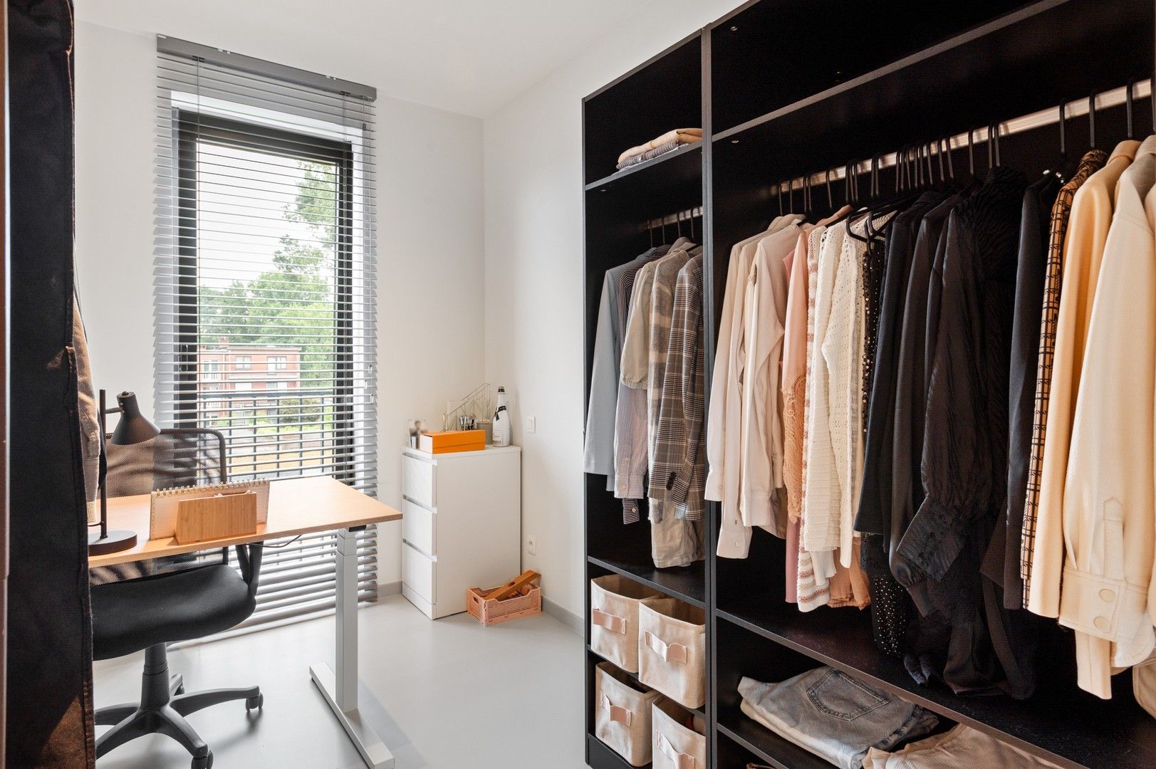 Ruim, nieuwbouw appartement met 2 splk en heerlijk terras foto 13