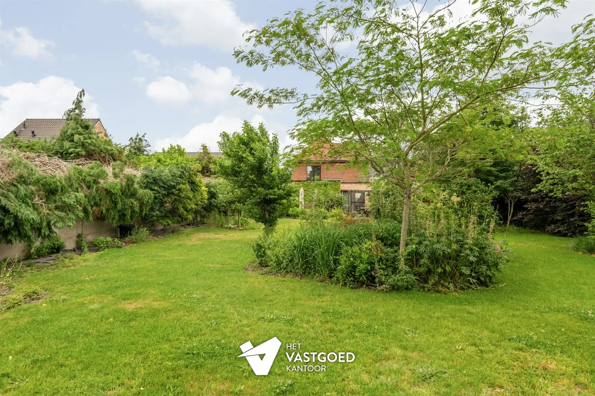 STIJLVOLLE GERENOVEERDE WONING GELEGEN OP EEN MOOI UITGESTREKT PERCEEL VAN 11A 64CA TE BEVERLO foto 25