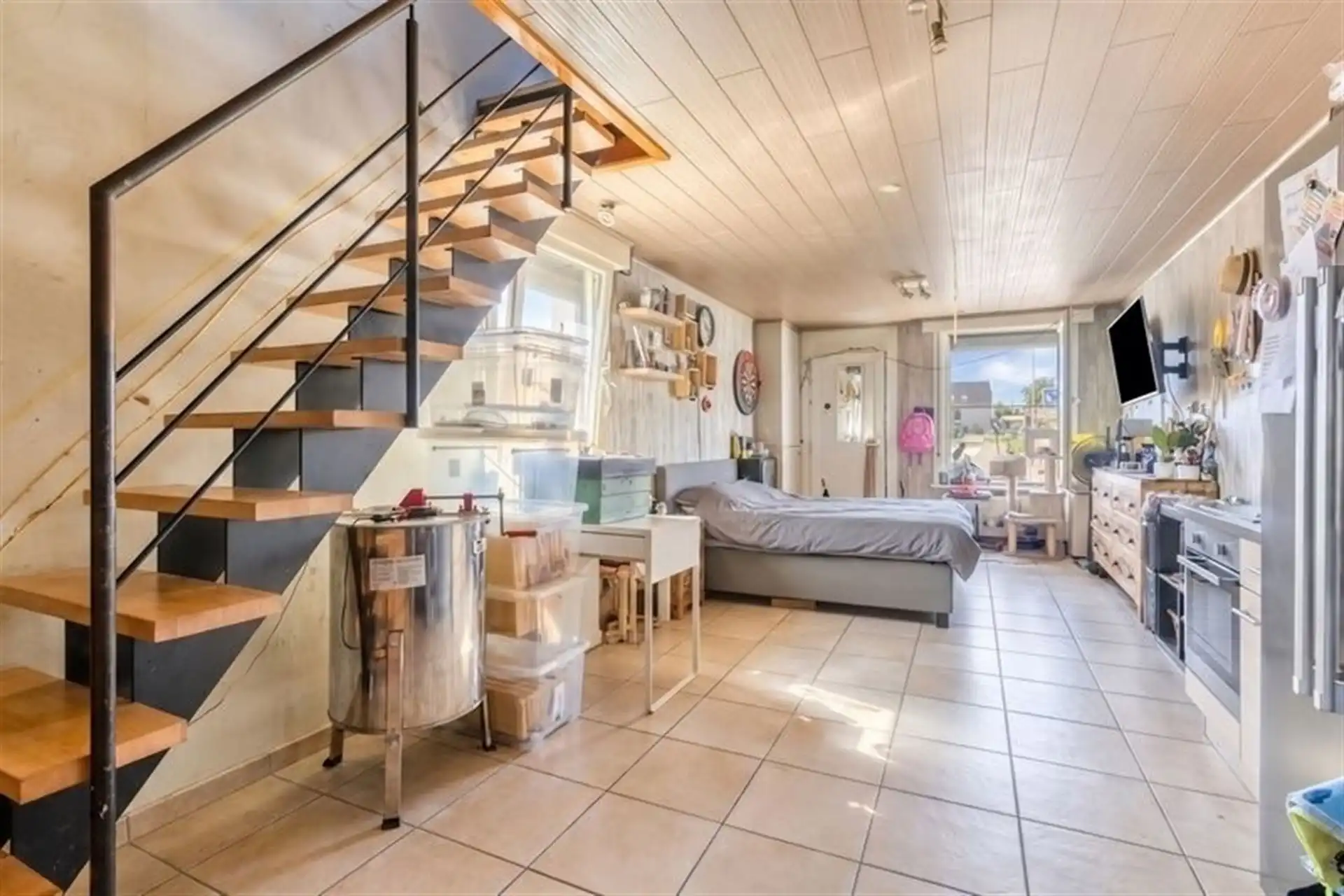 Goed gelegen degelijk huis in Eine. foto 3