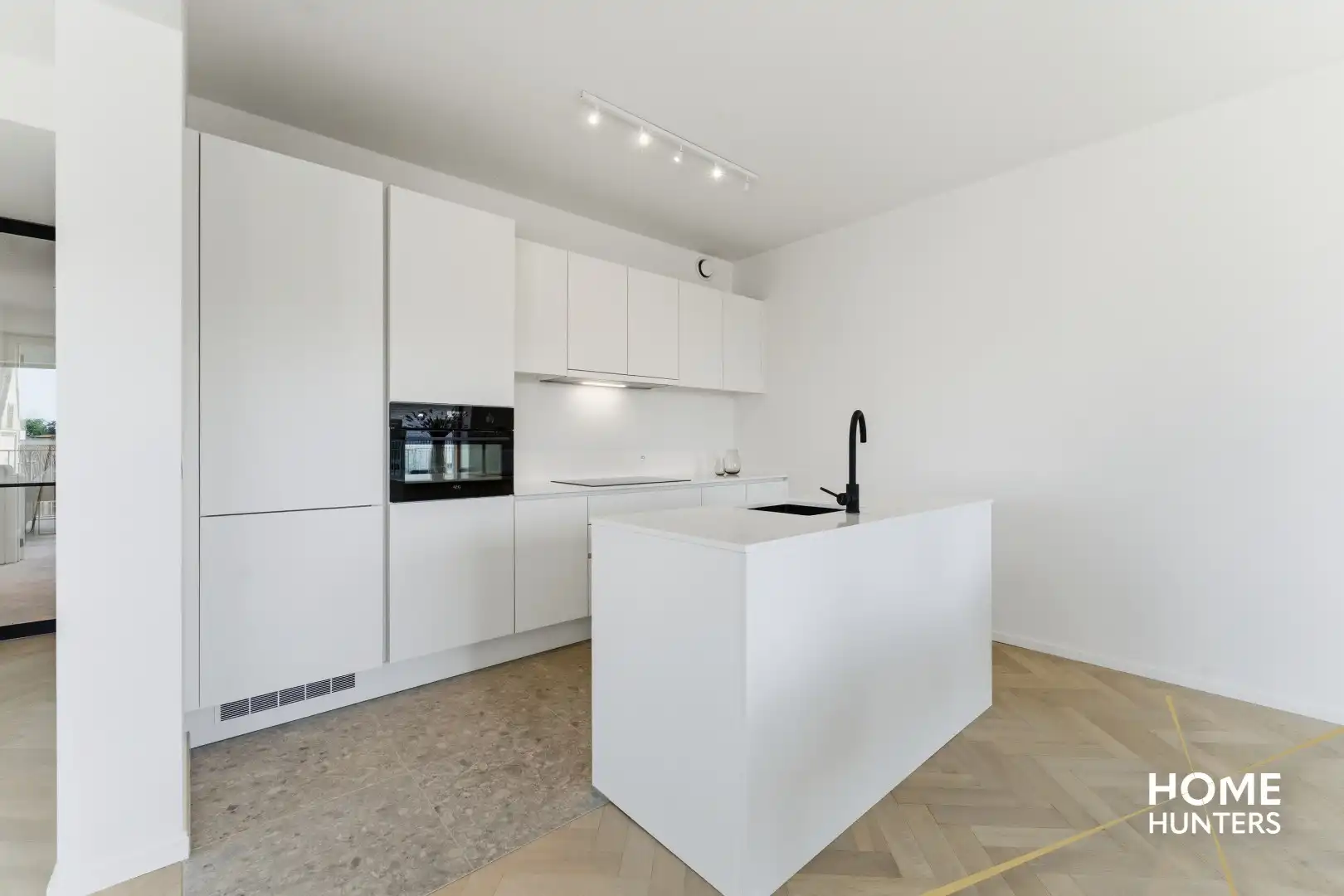 Luxe nieuwbouwappartement met ruim terras (19m²) 2 slaapkamers en 2 badkamers foto 9