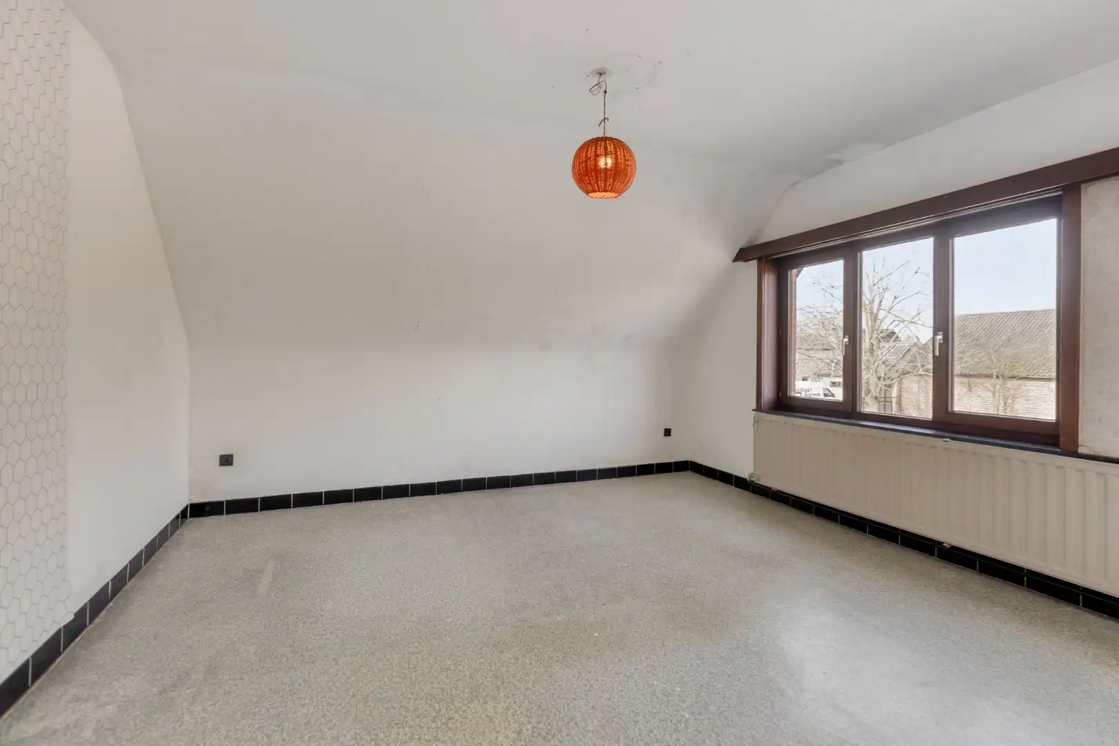 Gunstig gelegen woning met oa 3 slpks op een mooi perceel van 742 m². foto 15