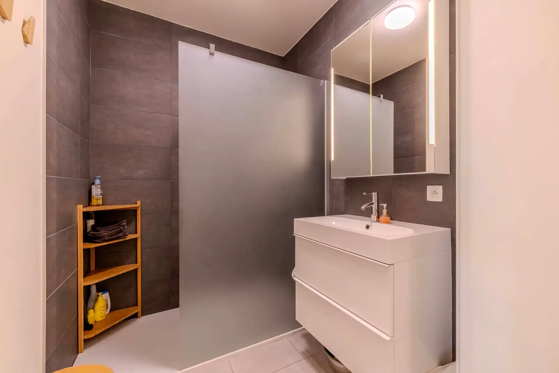 Appartement met 2 slpks, ruim terras en staanplaats te Herentals foto 14