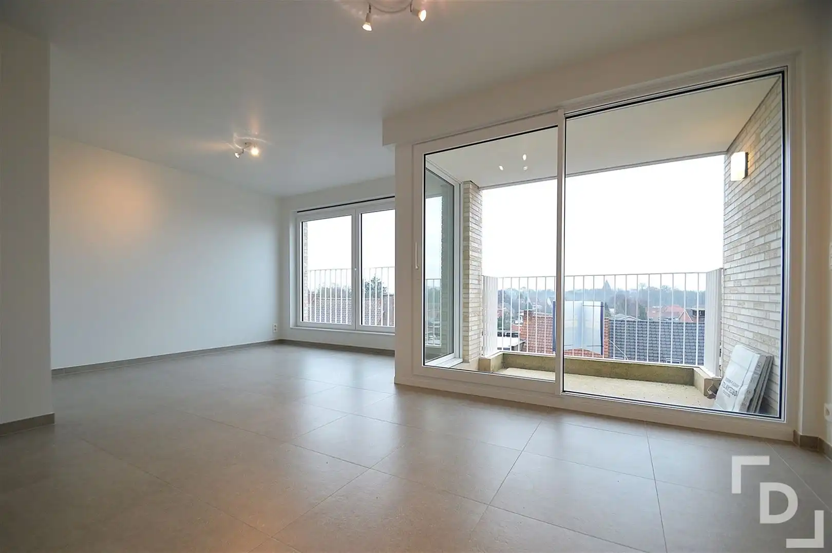 Nieuwbouwappartement met carport te huur te Ieper foto 5