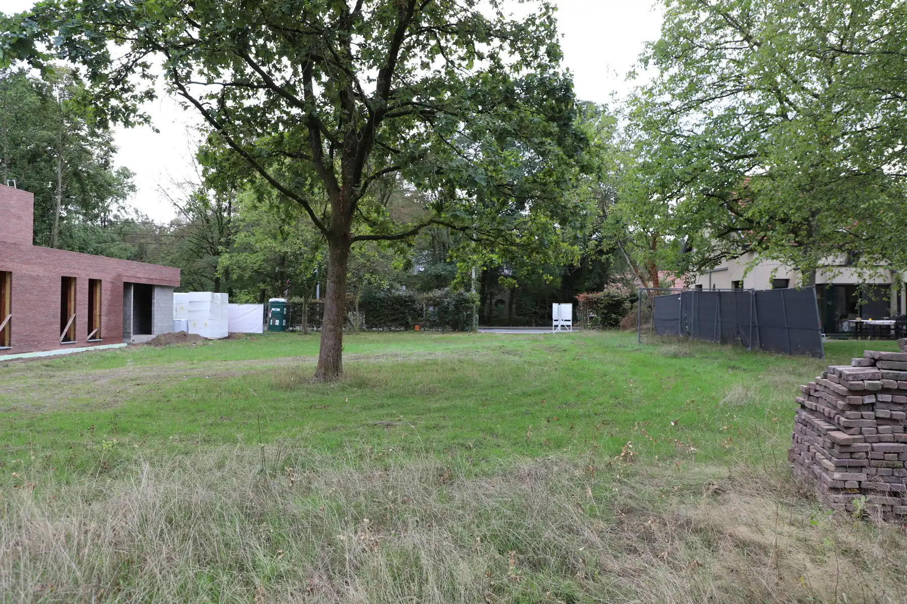 Perceel van 1.342 m² met blijvend groen uitzicht foto 6