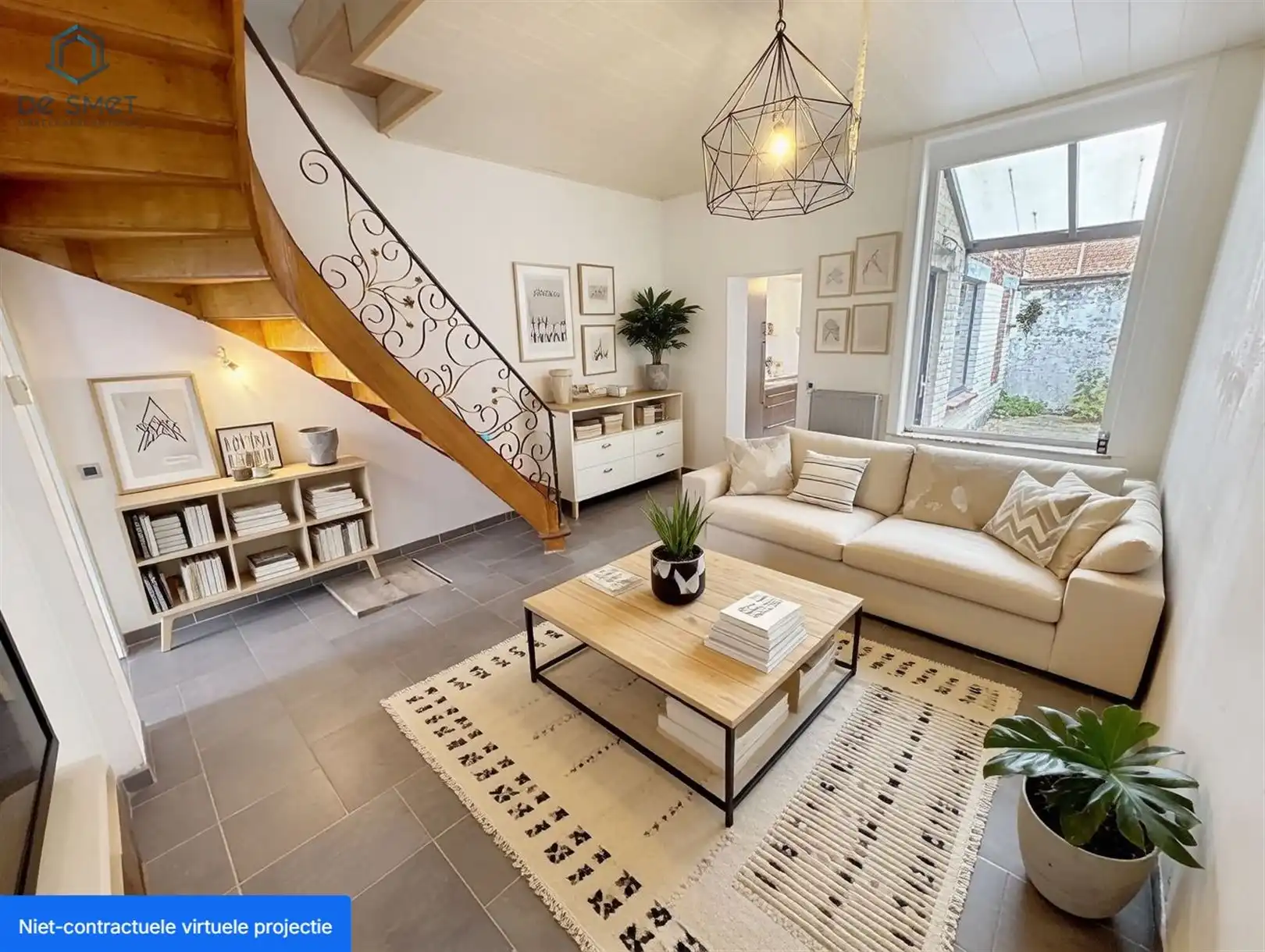 Instapklare, volledig gerenoveerde woning met 4 slaapkamers, terras en tuinberging in hartje Geraardsbergen! foto {{pictureIndex}}