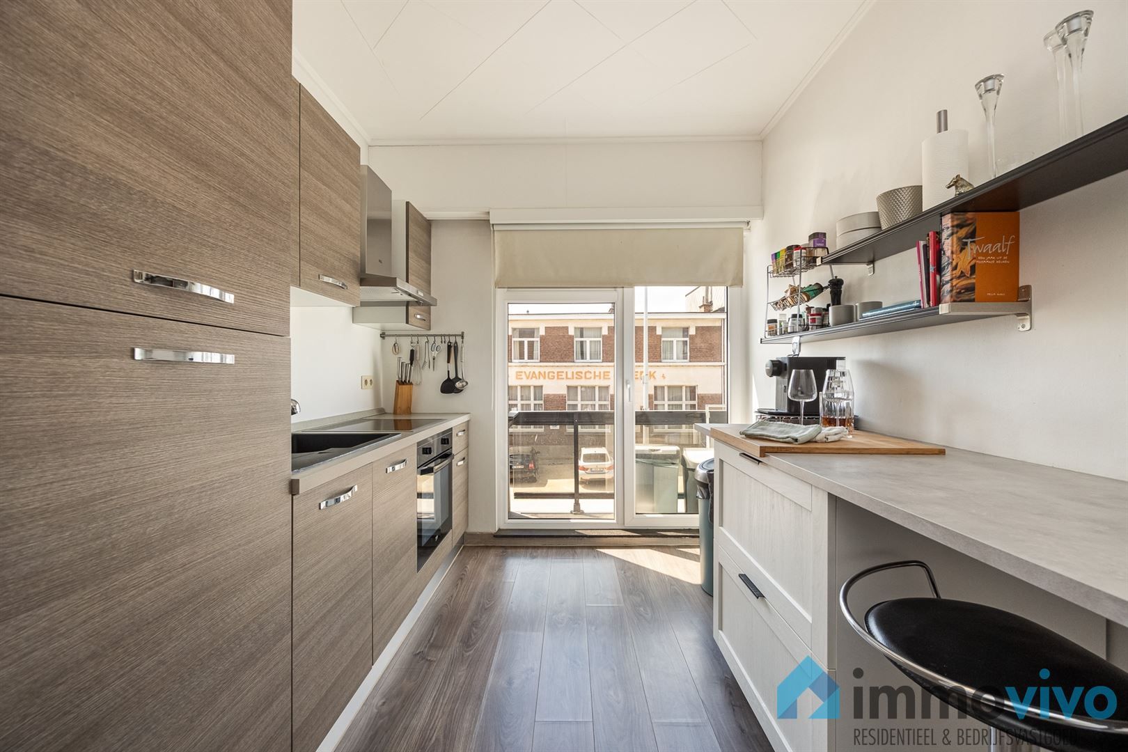 Gerenoveerd duplexappartement met 3/4 slaapkamers. foto 4