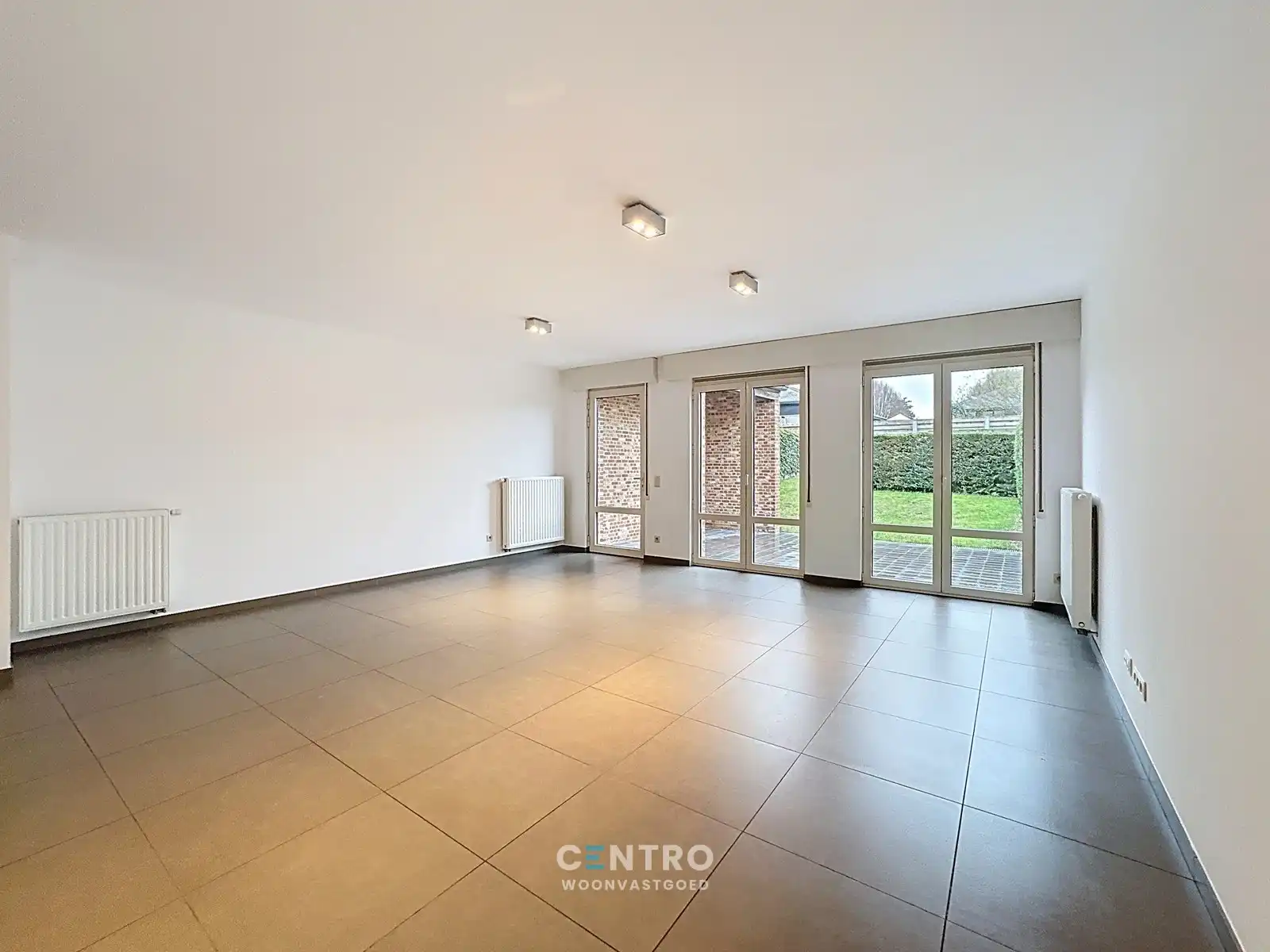 Recente ENERGIEZUINIGE woning met 3 RUIME slpk, bureel én garage! foto 3