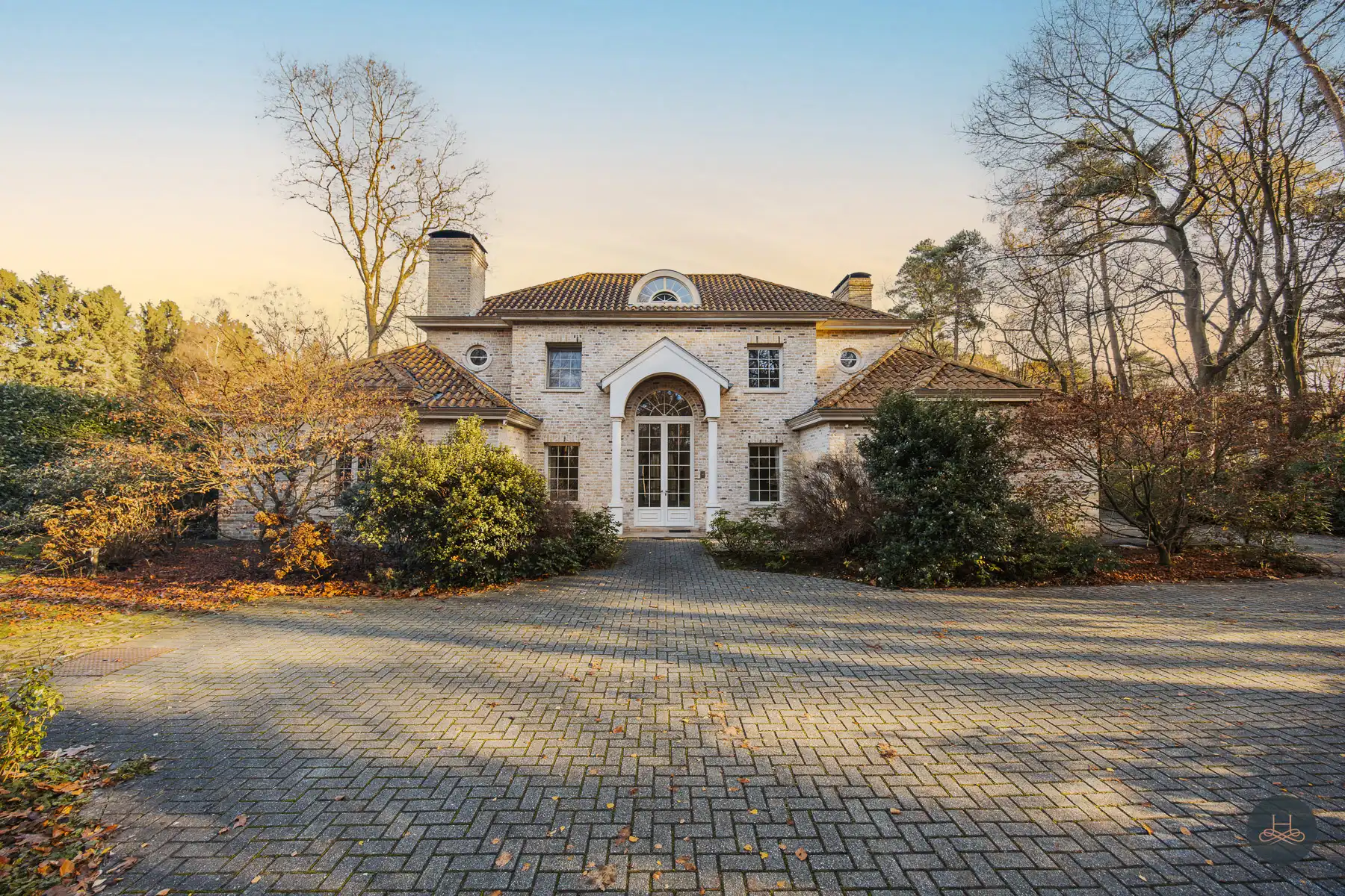 Royale en energiezuinige villa op 37 are in Brasschaat foto {{pictureIndex}}