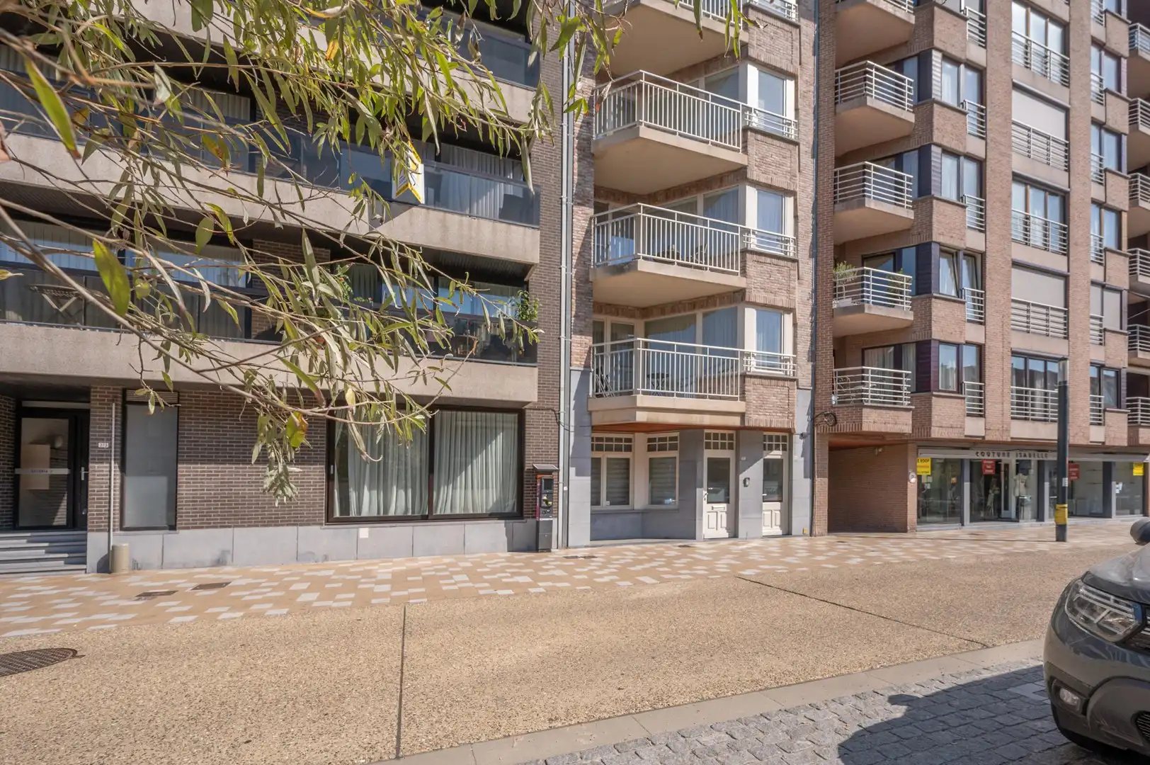 Ruim woonappartement met zonneterras foto 17