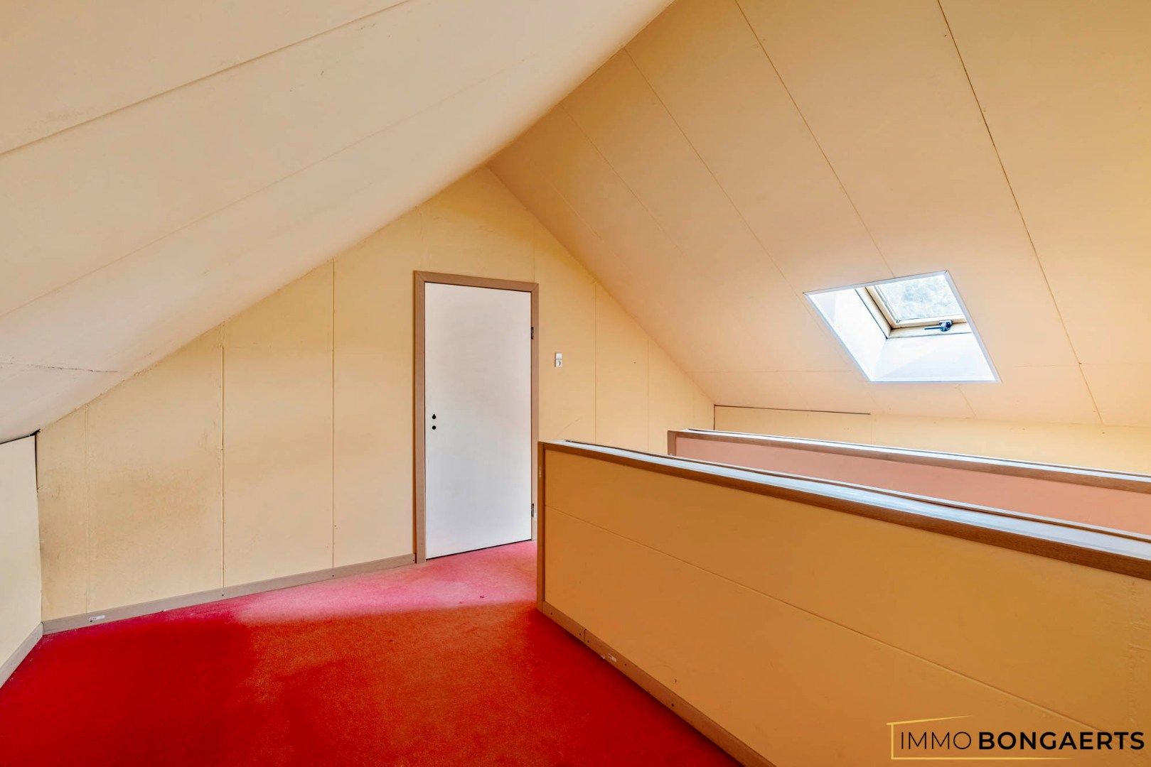 Rustig gelegen woning met 4 slaapkamers foto 27