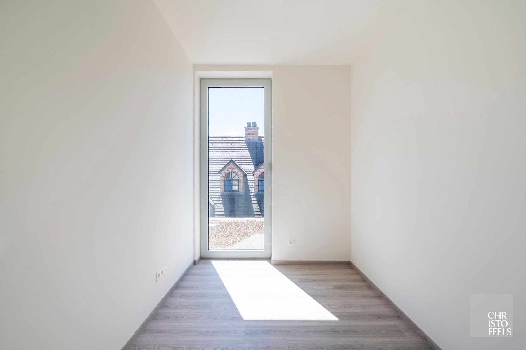 TE HUUR - Nieuwbouw 2-slaapkamerappartement in hartje Lanaken! foto 8