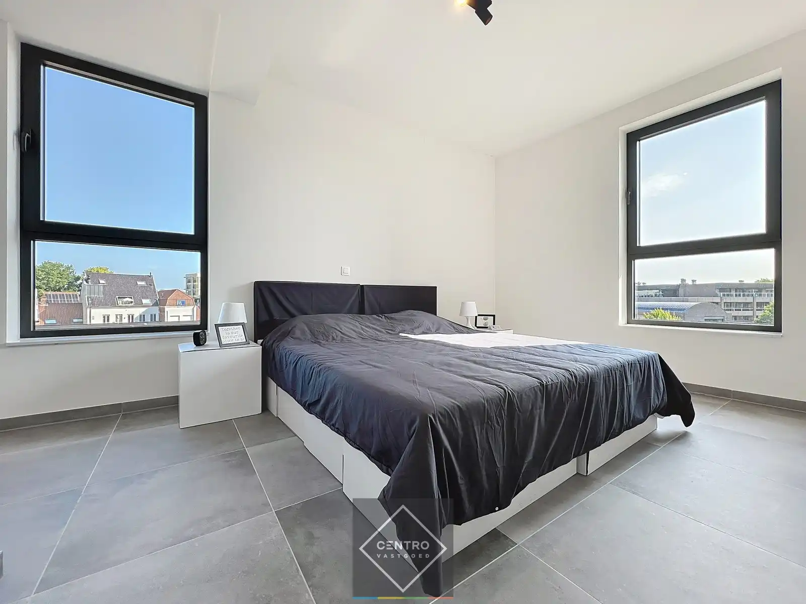 Penthouse (100m²) met RUIME terrassen (33m²) in kleinschalig project pal in het CENTRUM van Kortrijk ! Aankoop aan 6% BTW  mogelijk! foto 14