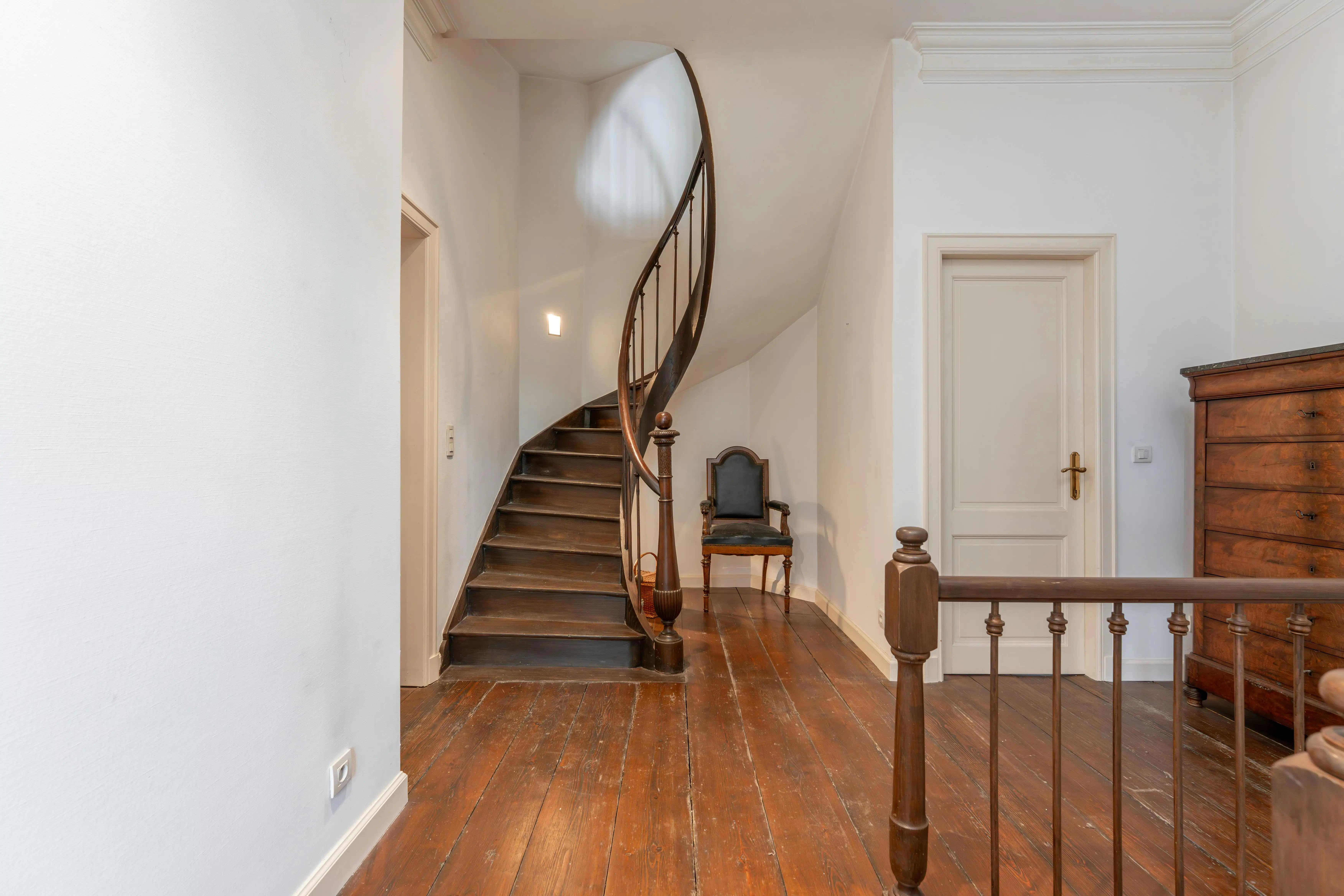 Exclusief herenhuis te koop in hartje brugge foto 13