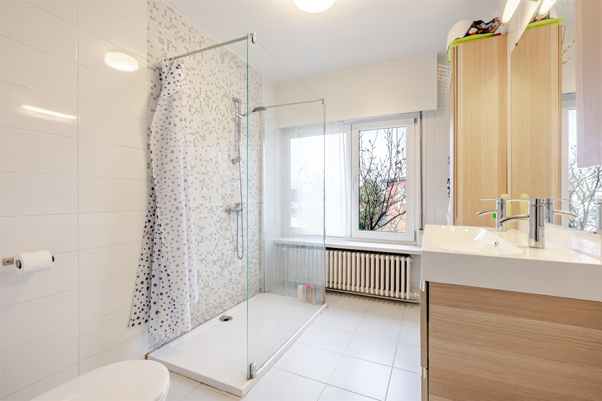 Op te frissen woning met supertoffe tuin, nabij het centrum! foto 17