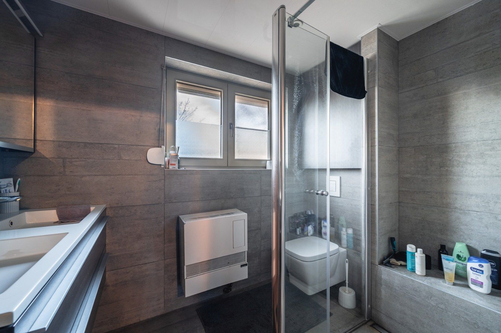 Uiterst goed verzorgde woning met garage, tuin en 3 slaapkamers. foto 11