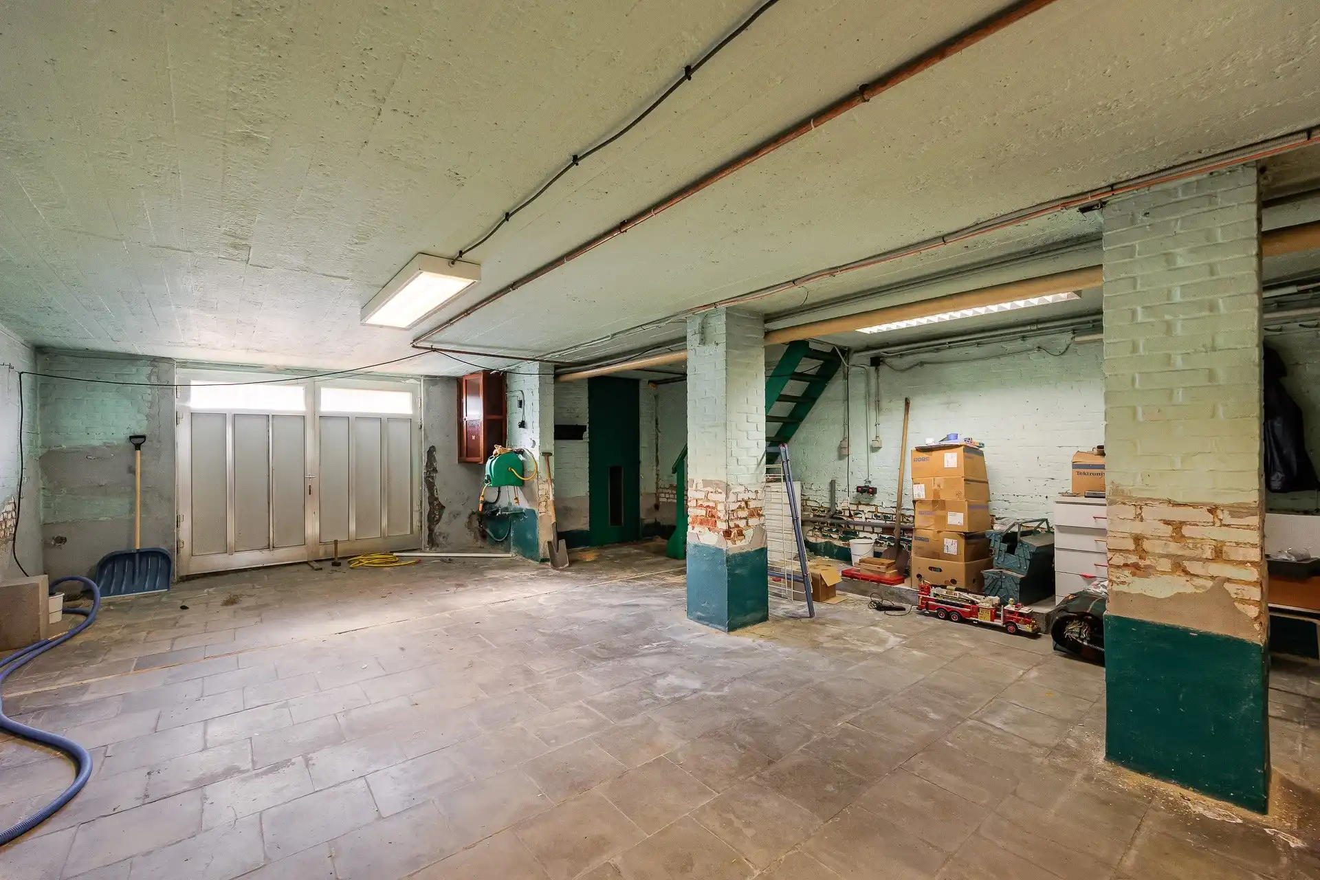 Woning met veel potentieel in rustige straat in Deurne-Oost foto 26