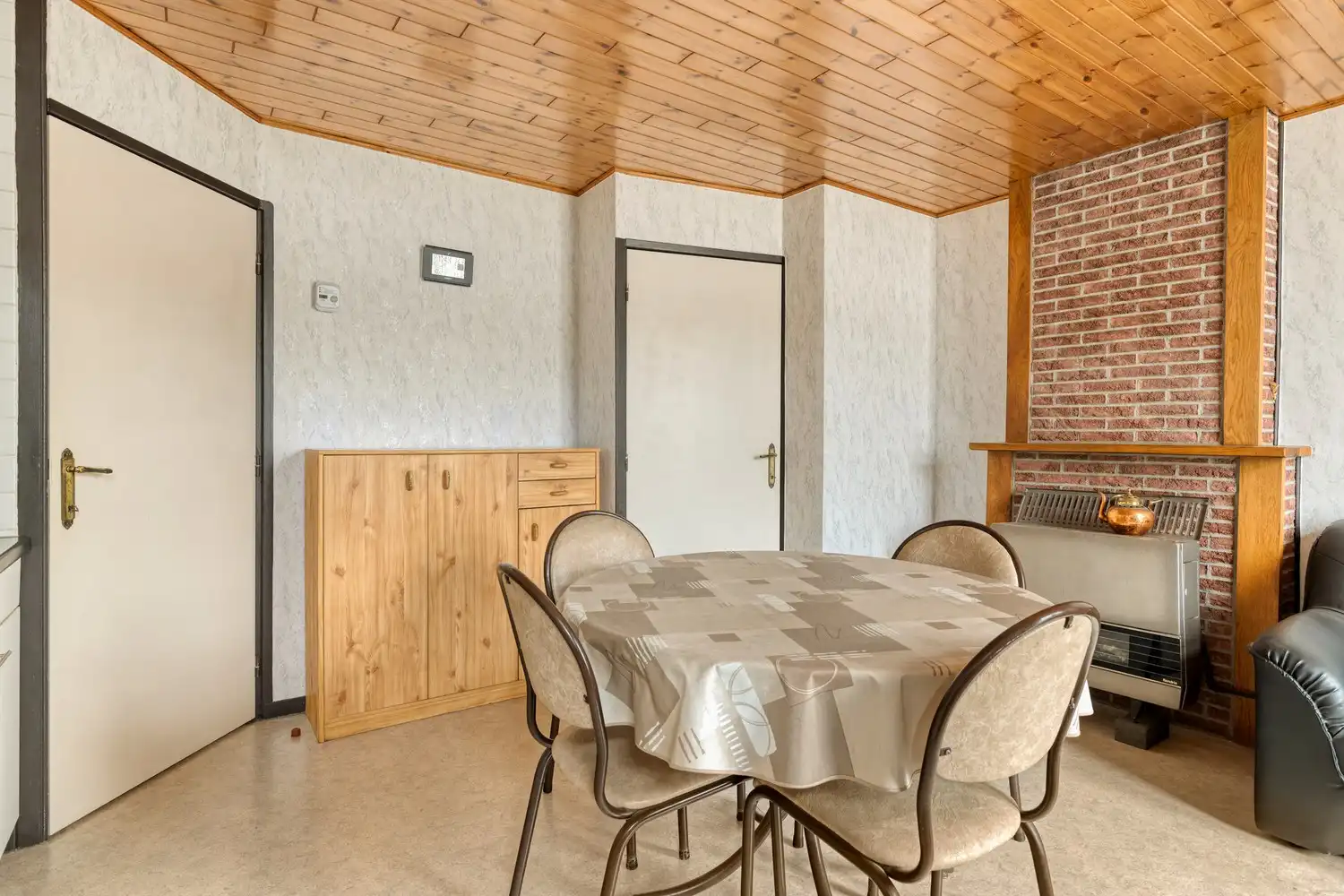 Gezellige woning met 1 SLK en veel potentieel vlakbij het centrum van Hasselt foto 3