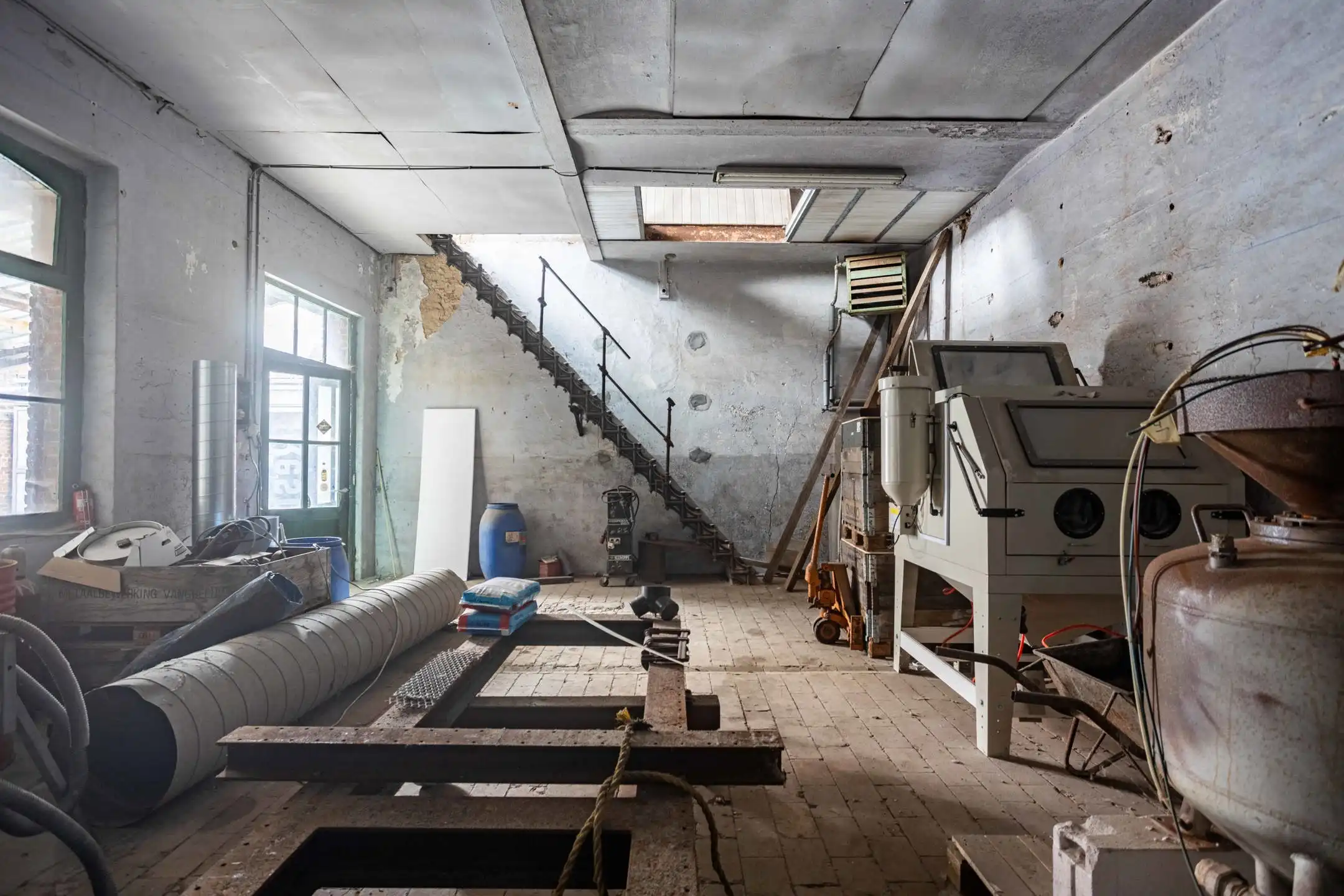 VEELZIJDIG RENOVATIE- EN ONTWIKKELINGSPROJECT foto 18