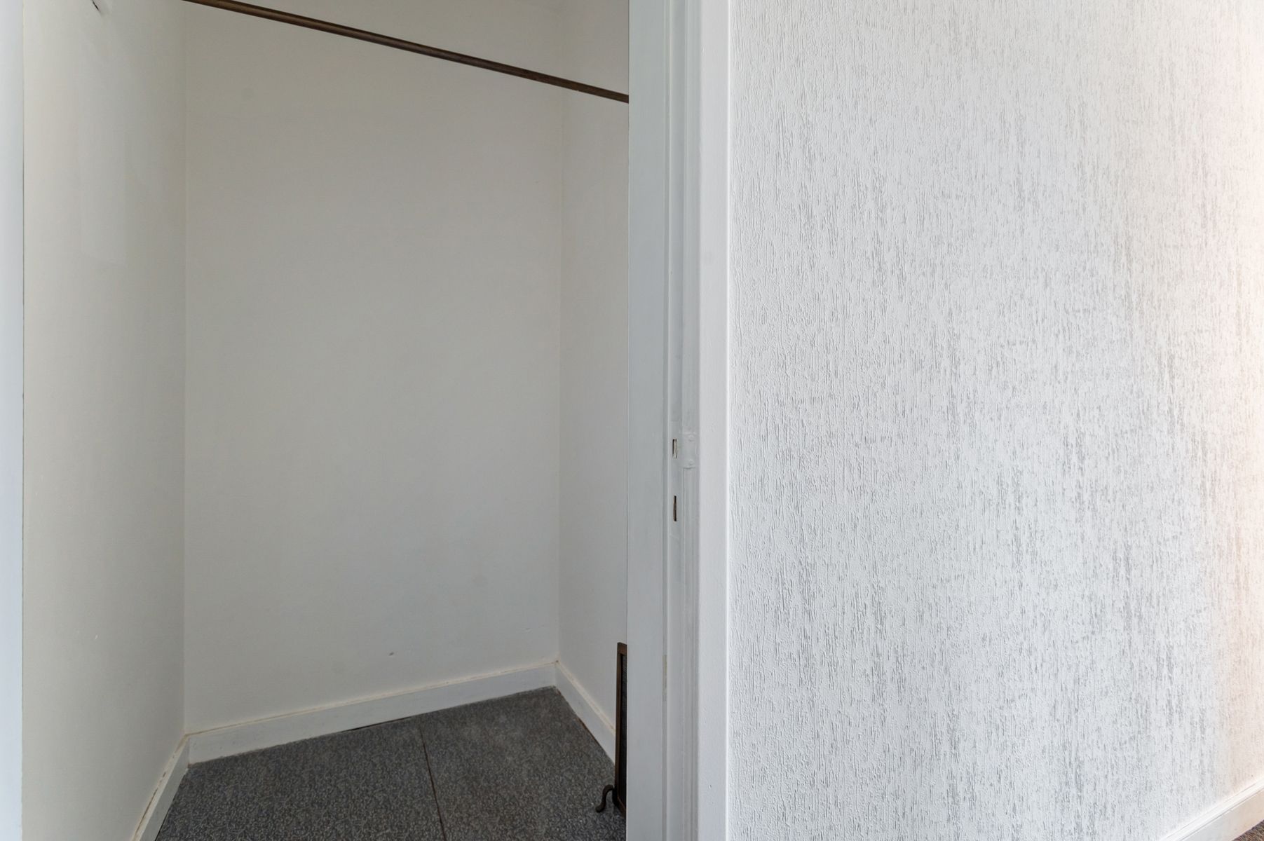Unieke kans: appartement met tuin, garagebox en berging foto 10
