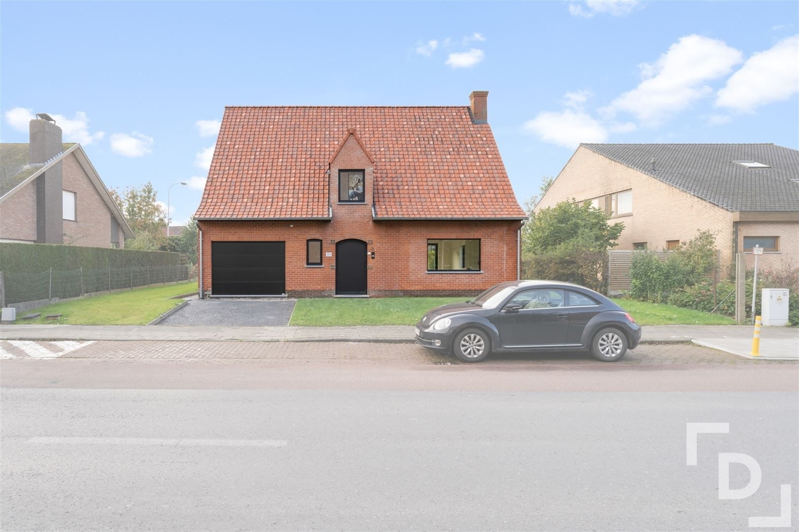 Gerenoveerde, alleenstaande woning in centrum Ieper! foto 21