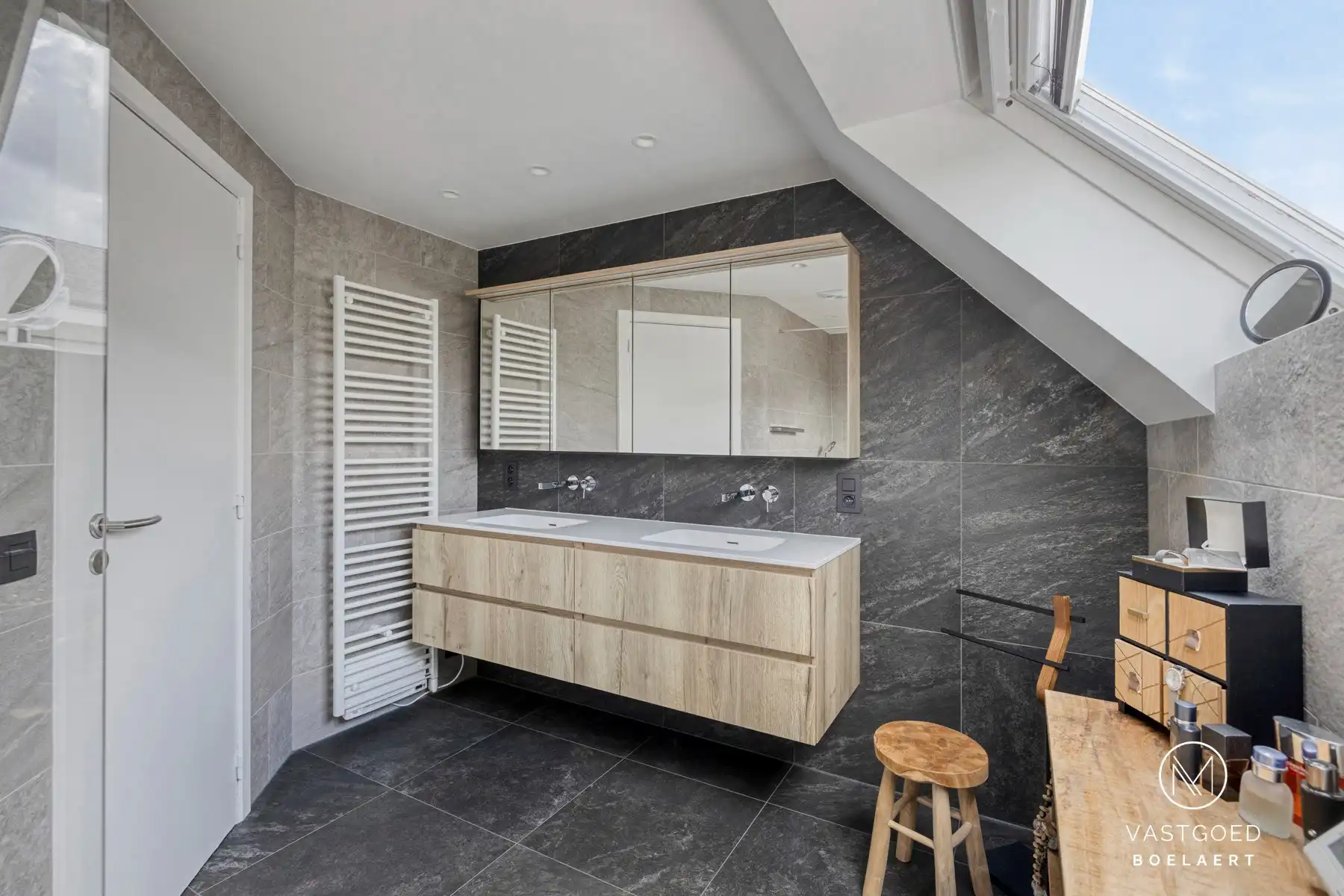 Ruime instapklare villa met sauna en dubbele garage. foto 17