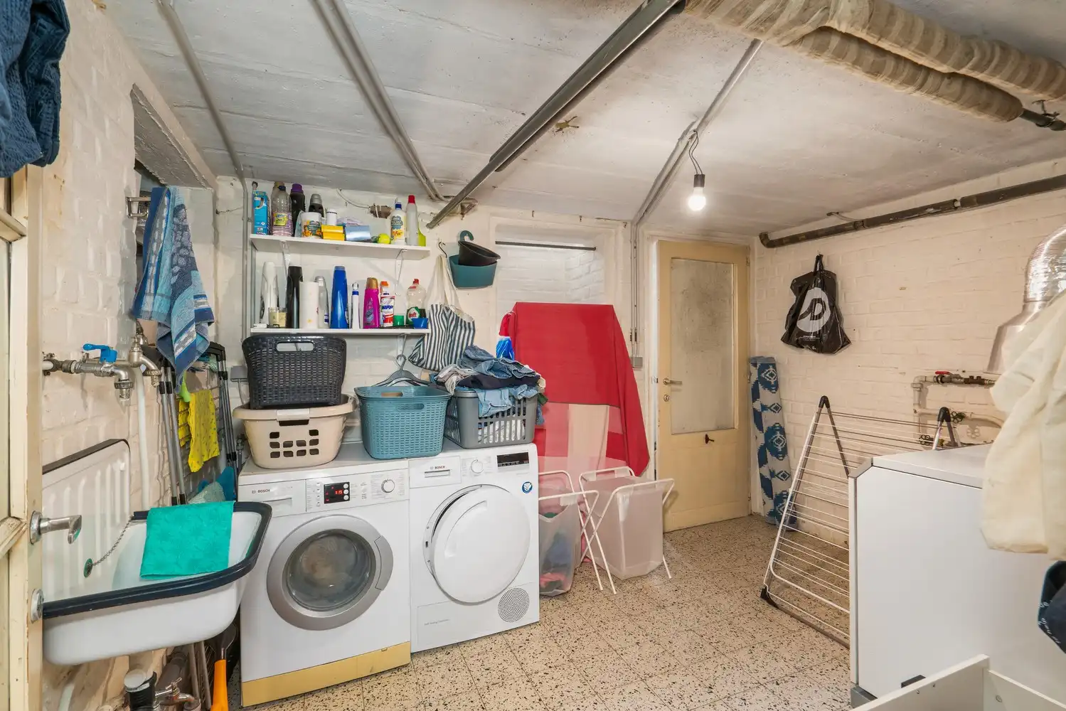 Prachtig gerenoveerde woning met tuin, zonnepanelen en garage in Sint‑Pieters‑Leeuw foto 26