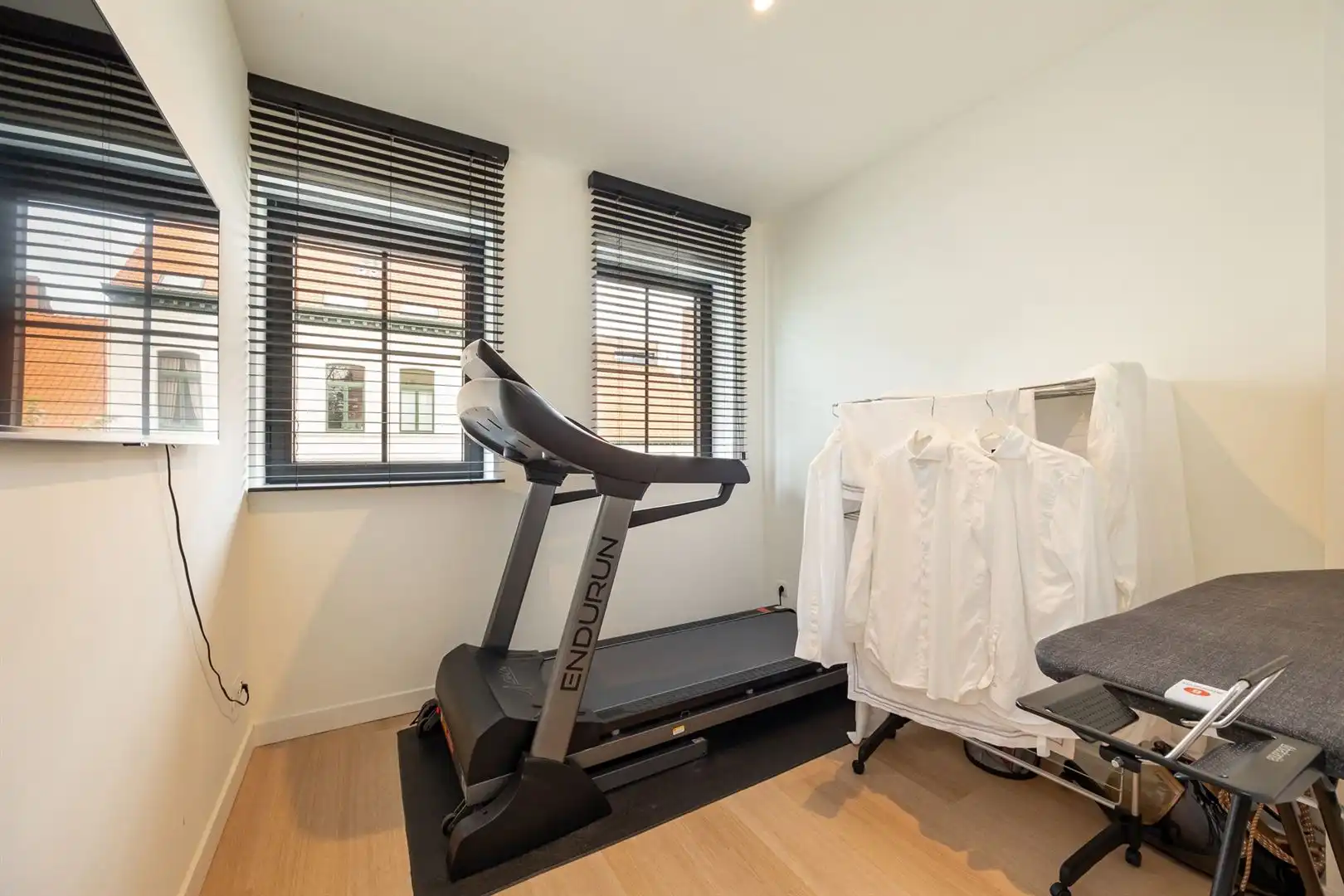 Luxewoning met tuin en privébos foto 17