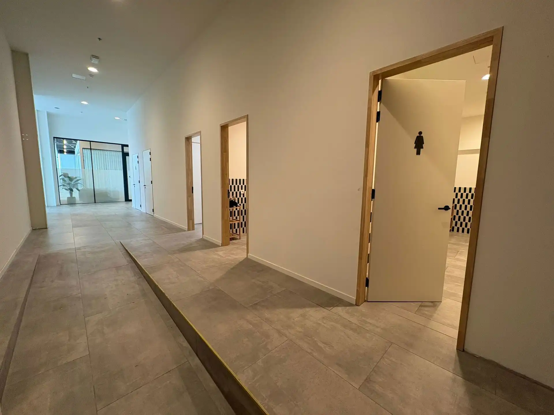 Hoogwaardige kantoorruimte  621m² op toplocatie in Antwerpen foto 8