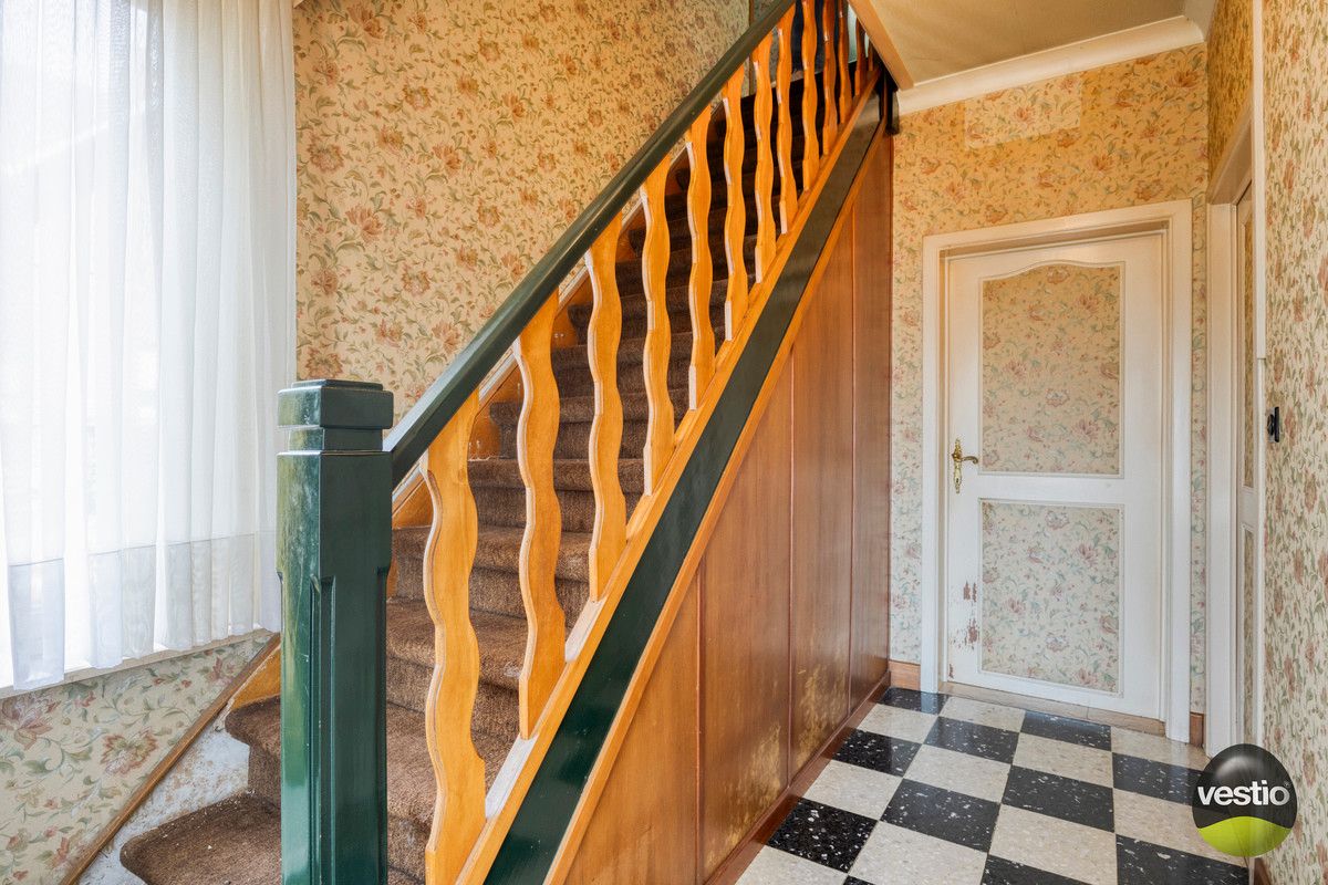 OP TE FRISSEN HALF VRIJSTAANDE WONING OP 7A87CA STADSRAND HASSELT. foto 5