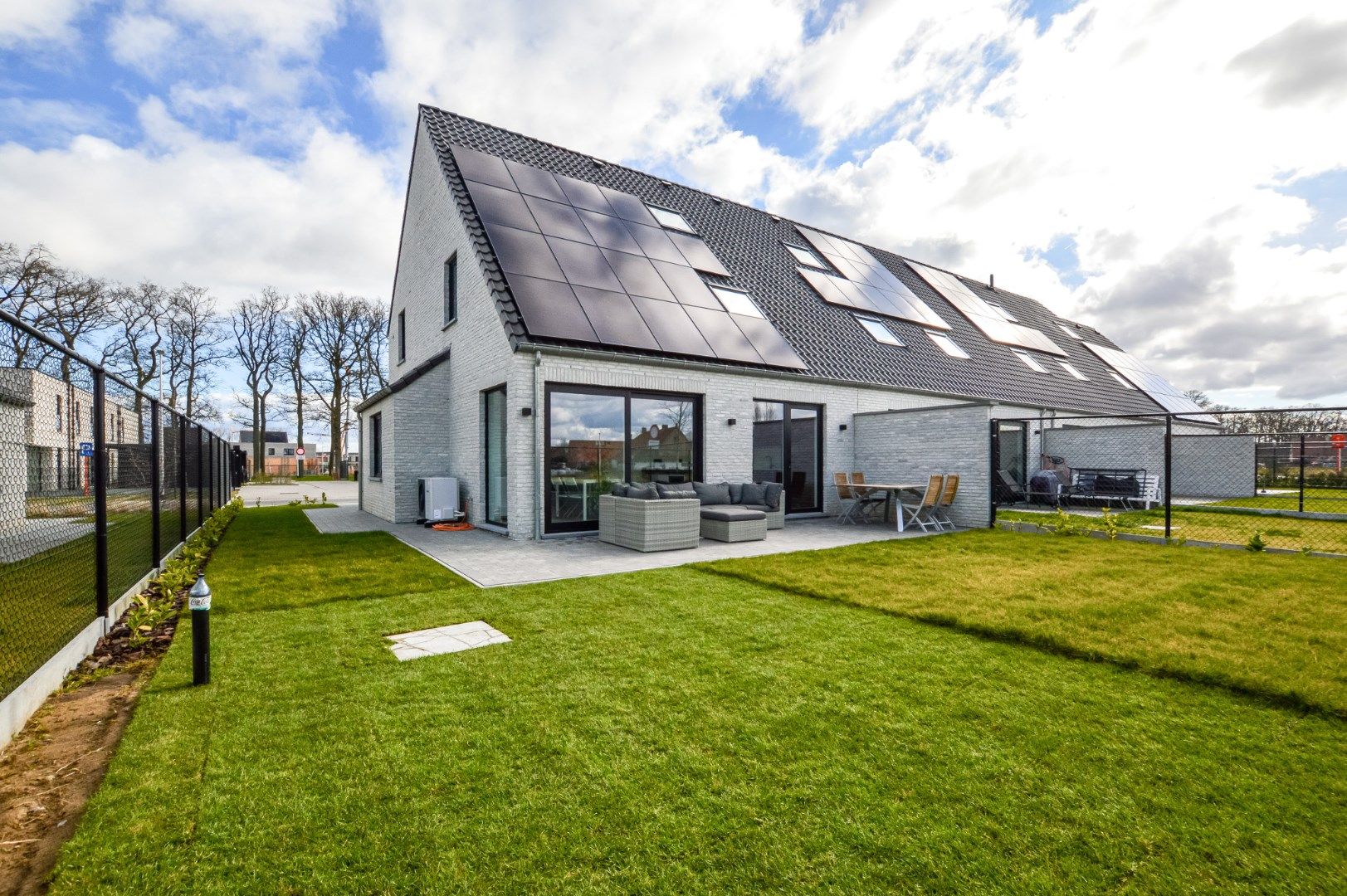 Instapklare halfopen nieuwbouwwoning te Varsenare! foto 24