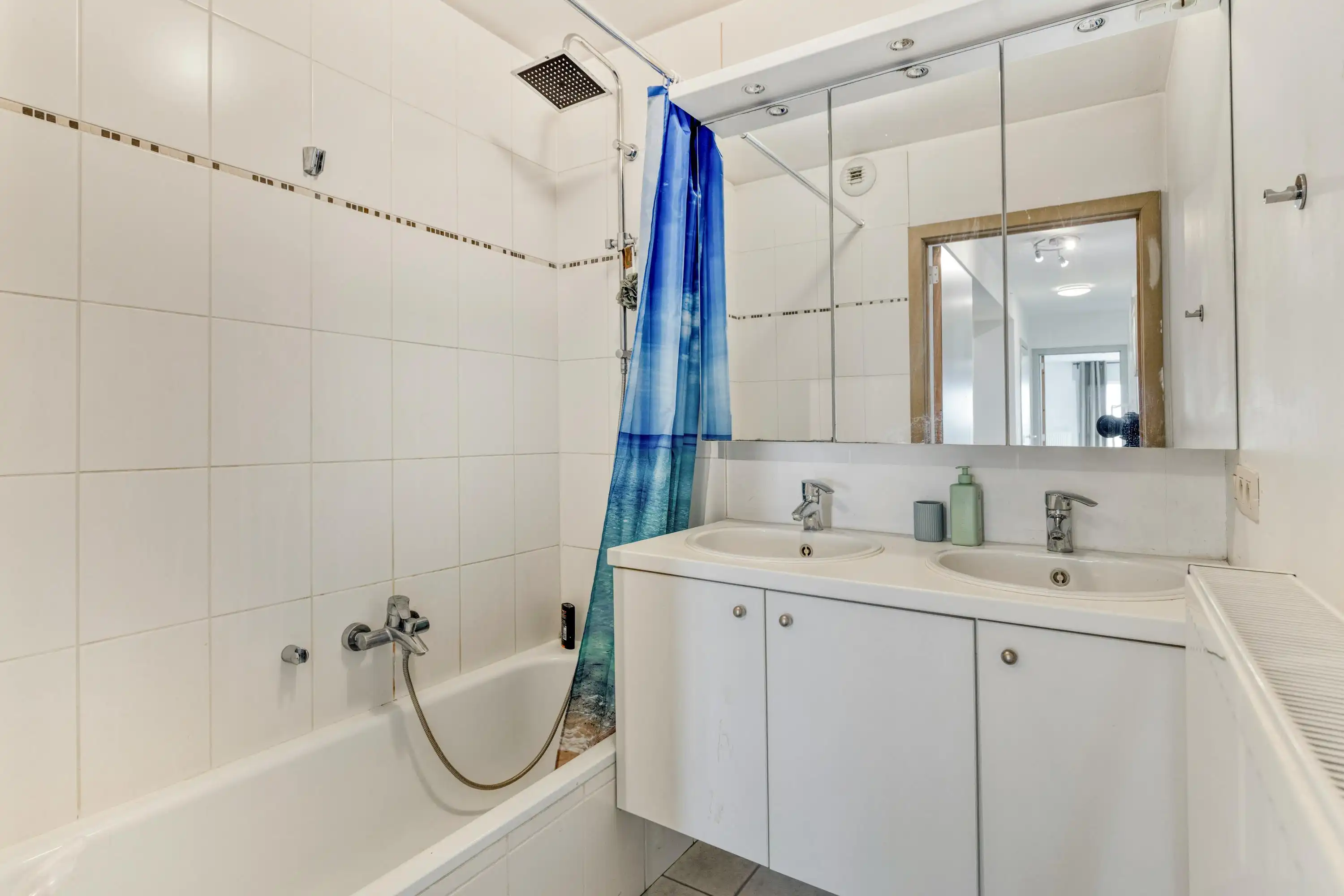 Instapklaar dakappartement met 2 slaapkamers in Roeselare foto 10