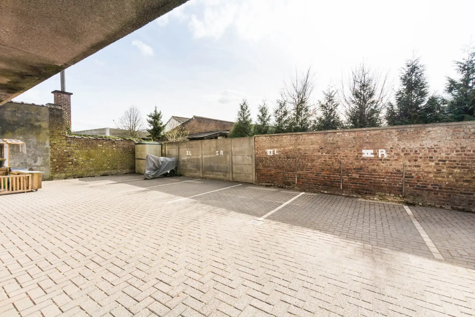 Verzorgd en energiezuinig appartement met terras en parking foto 12