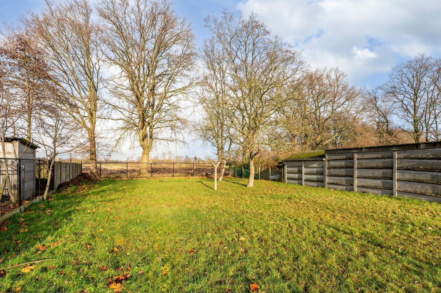 Goed onderhouden woning met tuin. foto 27