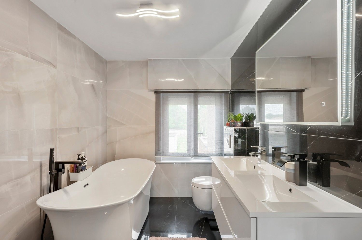 GERENOVEERDE WONING MET BIJGEBOUW foto 18
