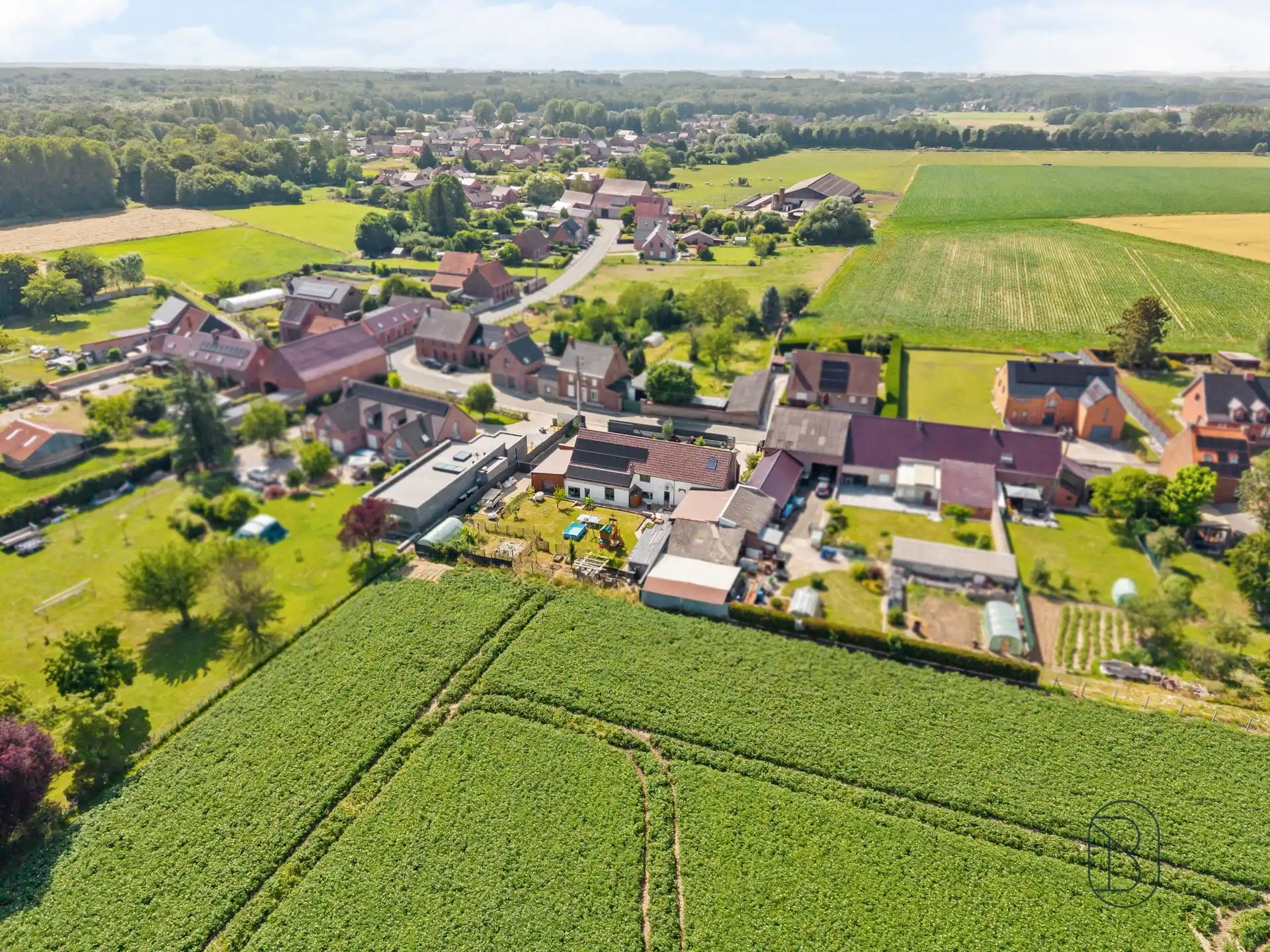 Karaktervolle gezinswoning met professionele ruimte! foto 24