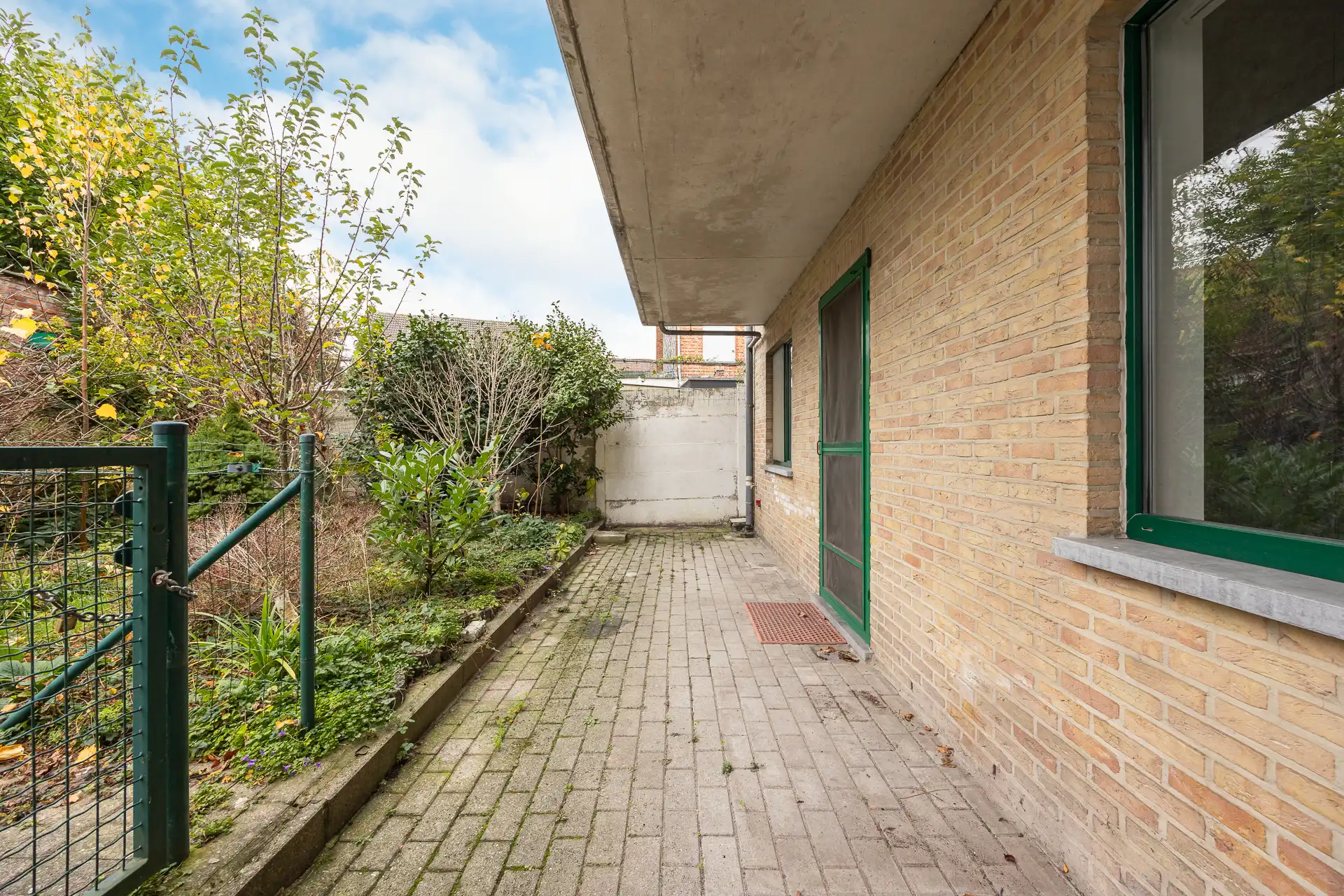 Gelijkvloers appartement met garage en tuin in Hemiksem foto 15