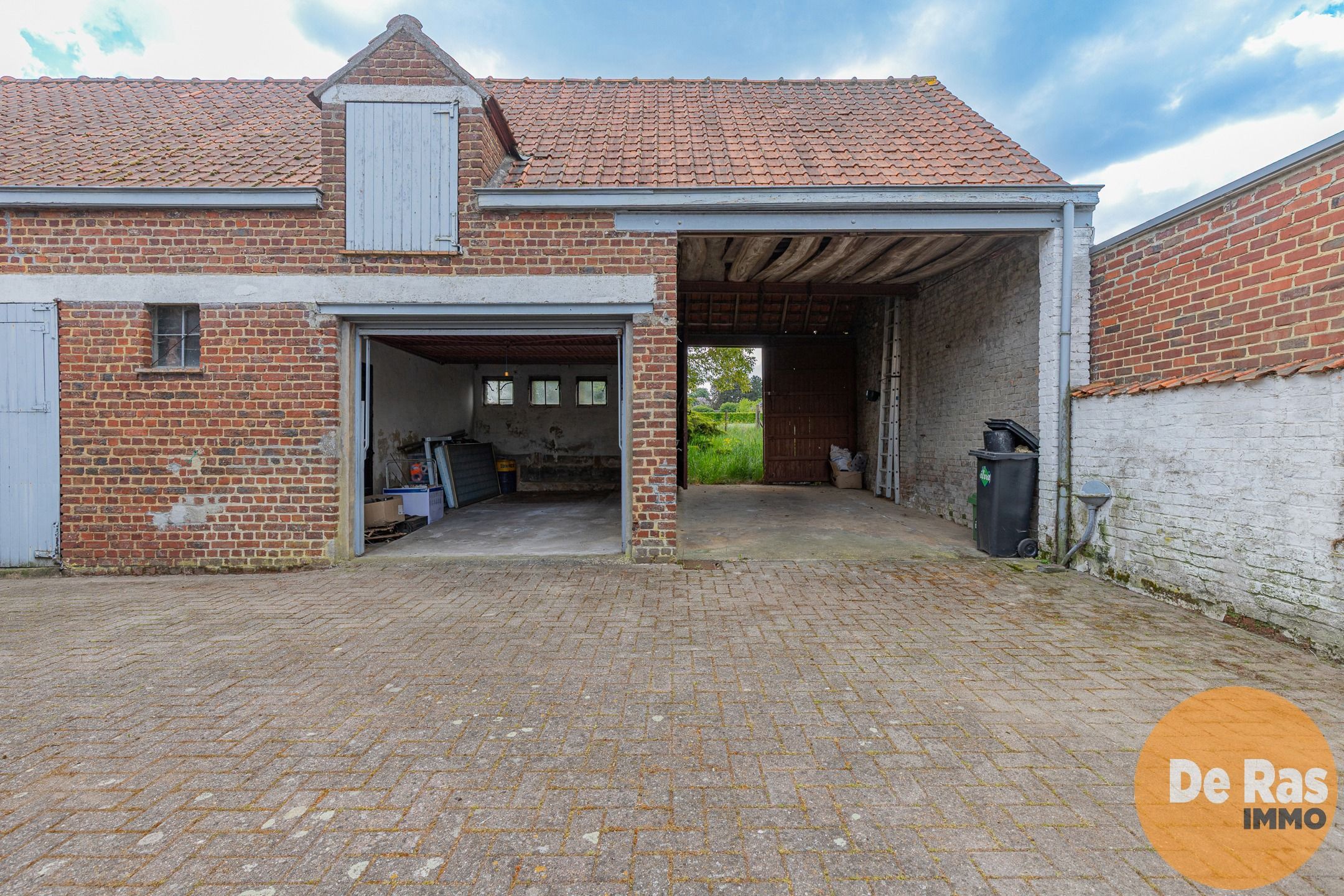 BURST - Te renoveren woning met tal van mogelijkheden foto 26